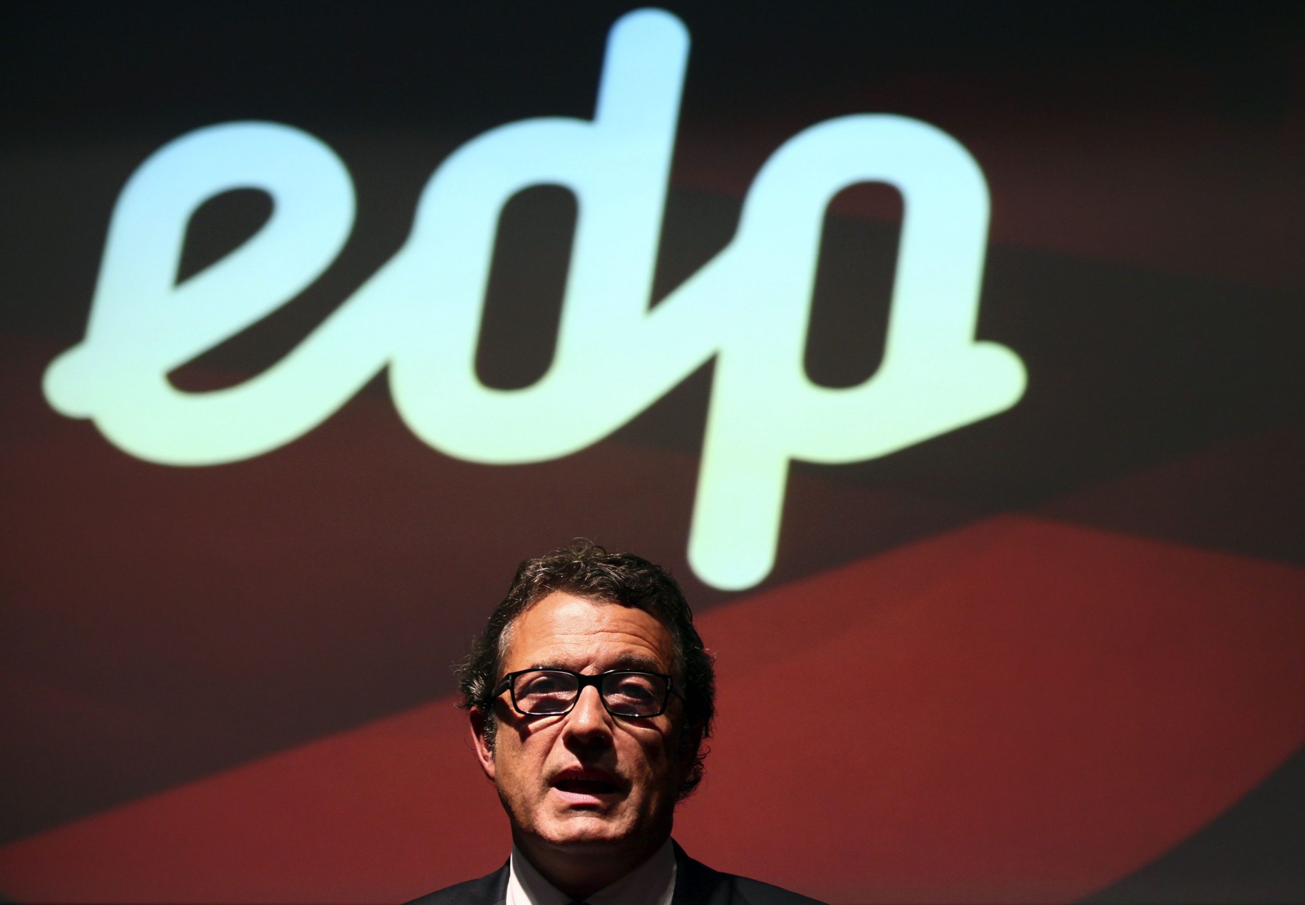 CMVM suspende ações da EDP e EDP Renováveis