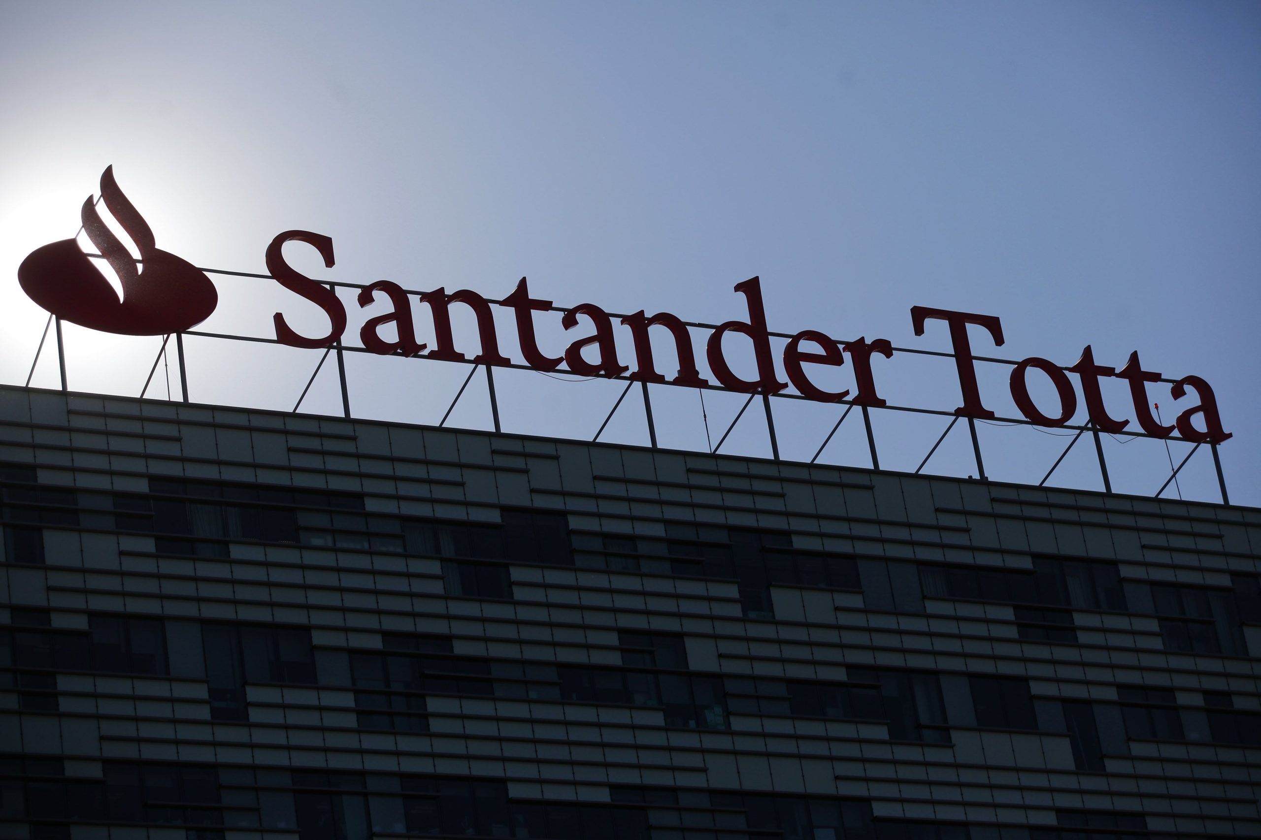 Lucro do Santander Totta aumenta 13% para 331,9 milhões até setembro