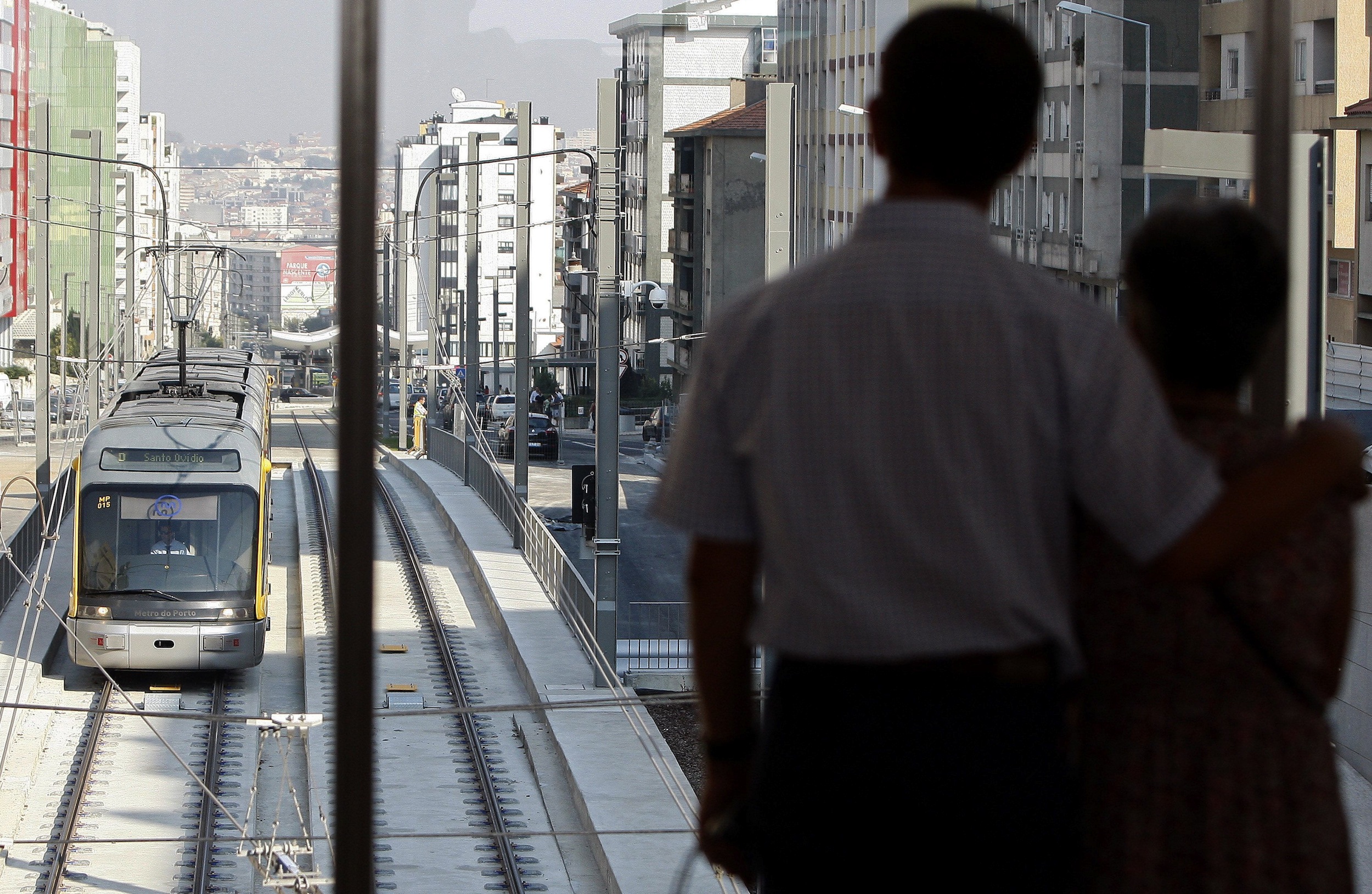Gaia reforça transportes e policiamento devido ao fecho de via do Túnel de Santo Ovídio