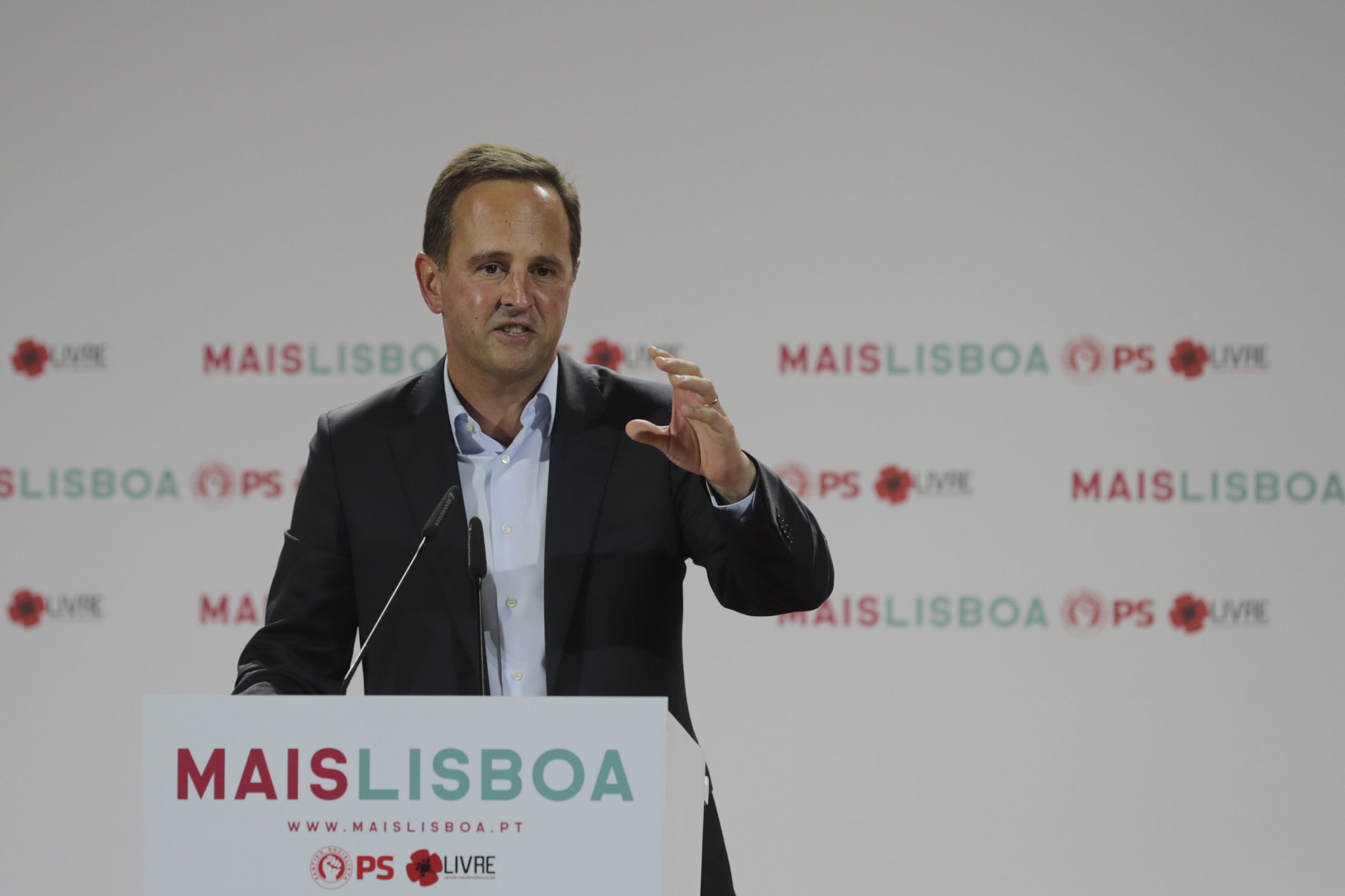 Fernando Medina admite preocupação com os números da abstenção