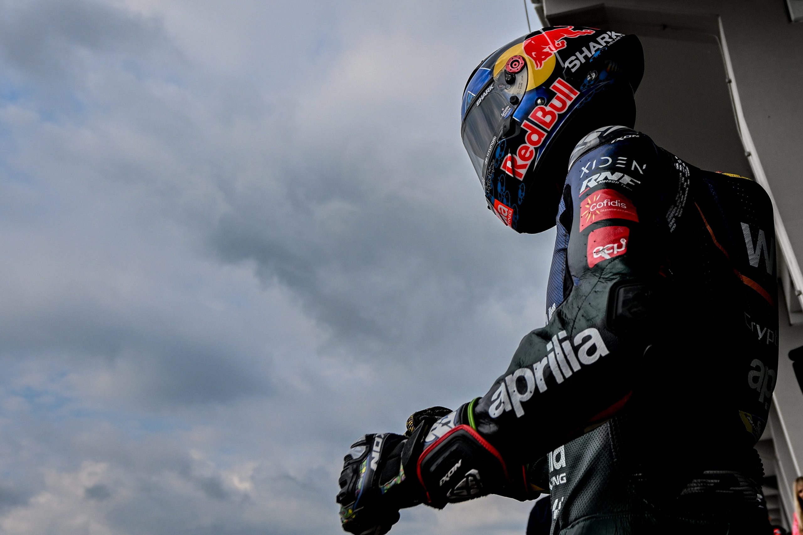 Miguel Oliveira abalroado por adversários na corrida sprint do GP da Áustria