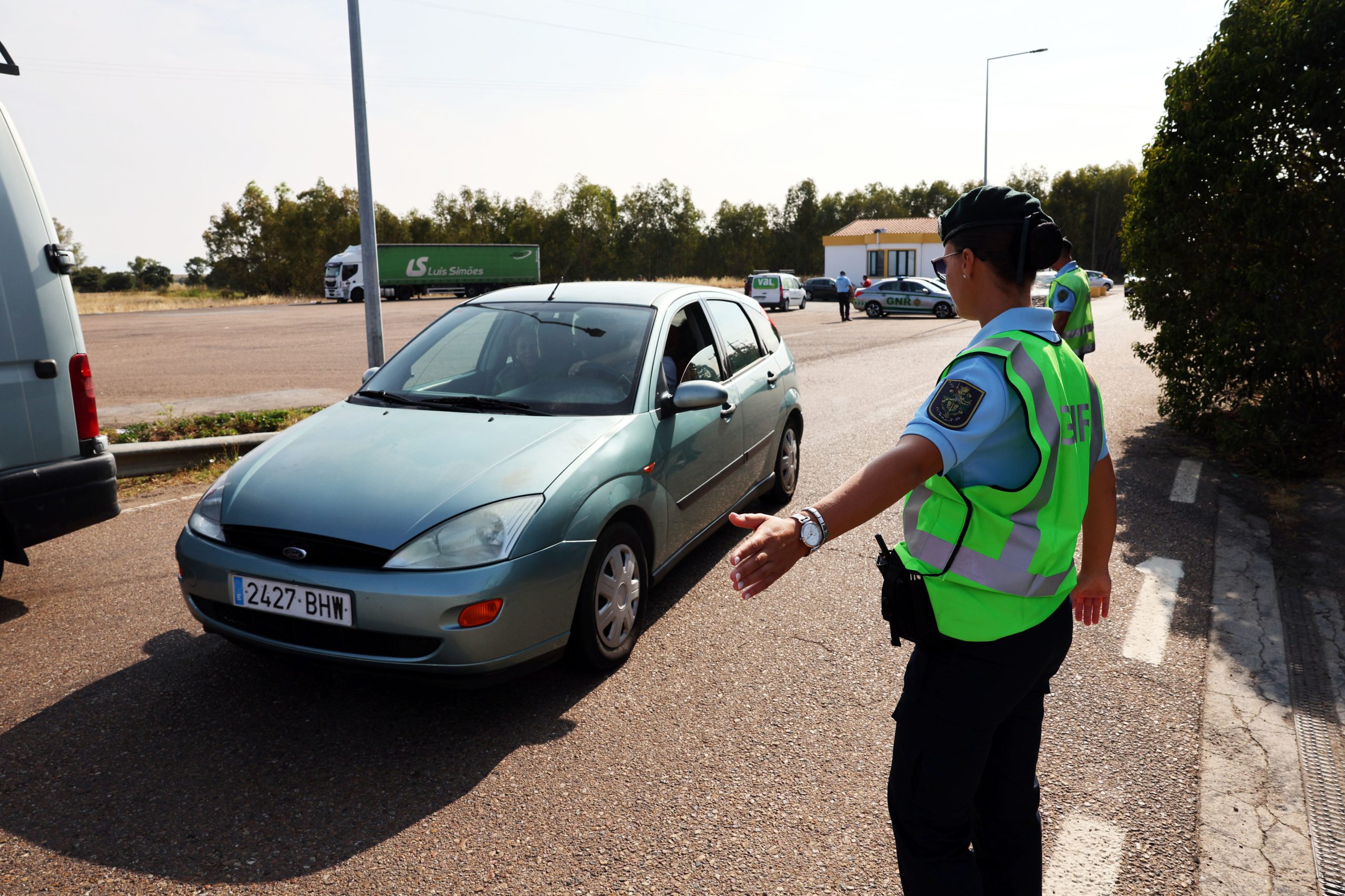 Recusada a entrada a 200 pessoas nas fronteiras