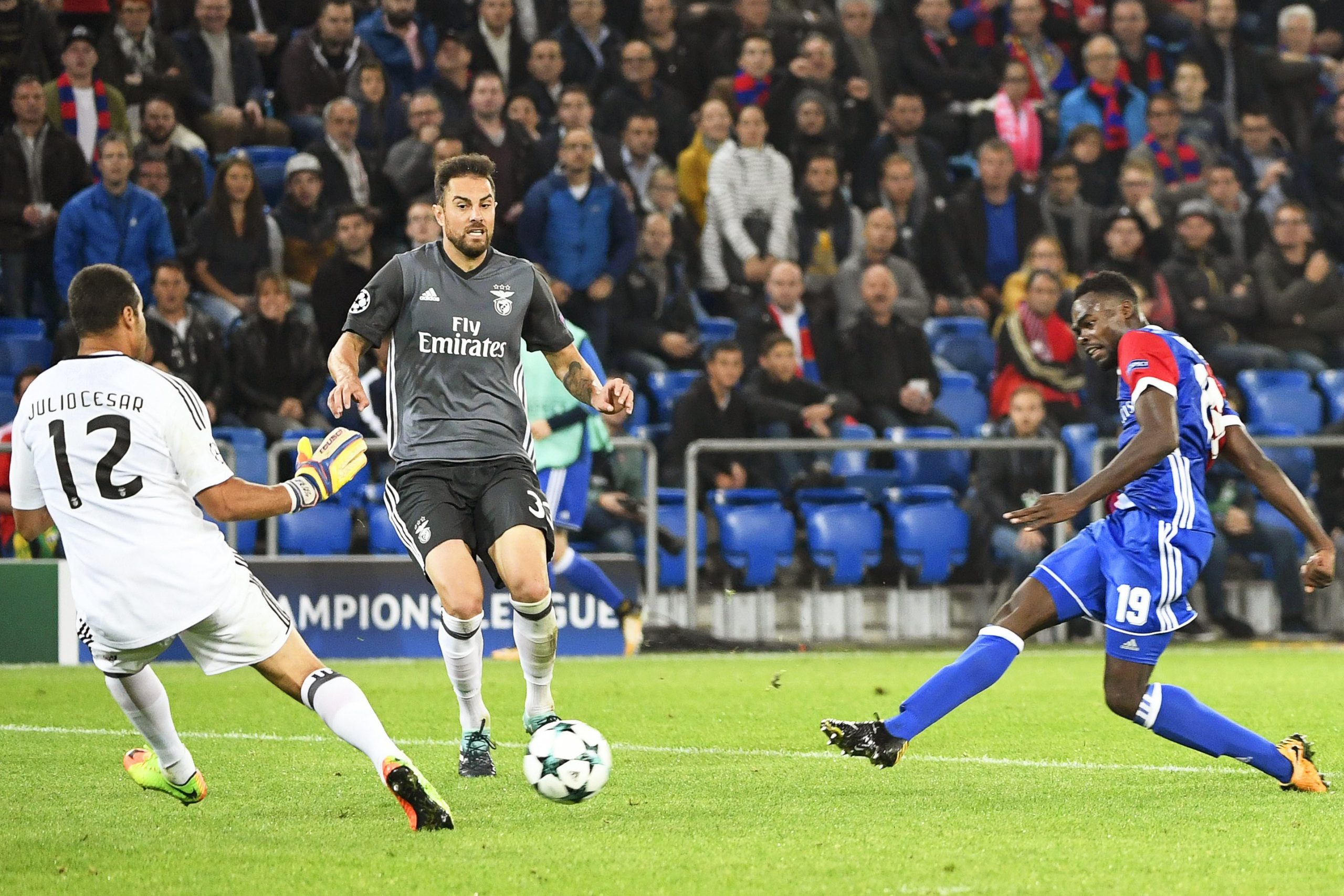 Benfica sofre derrota pesada em Basileia