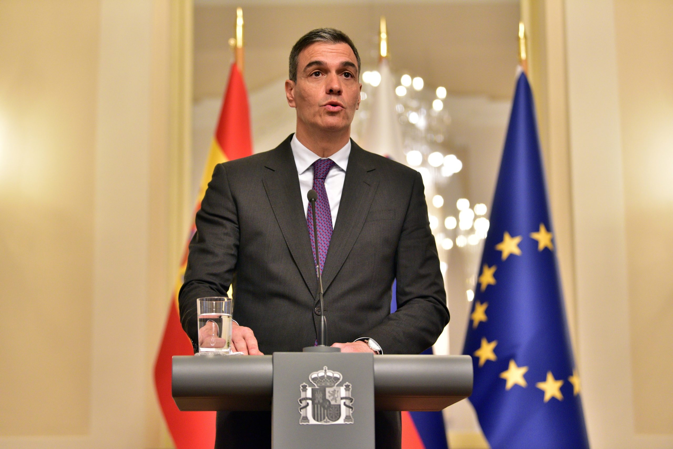 Espanha cancela contrato de 700 milhões com empresa israelita e Sánchez quer Israel fora do desporto internacional