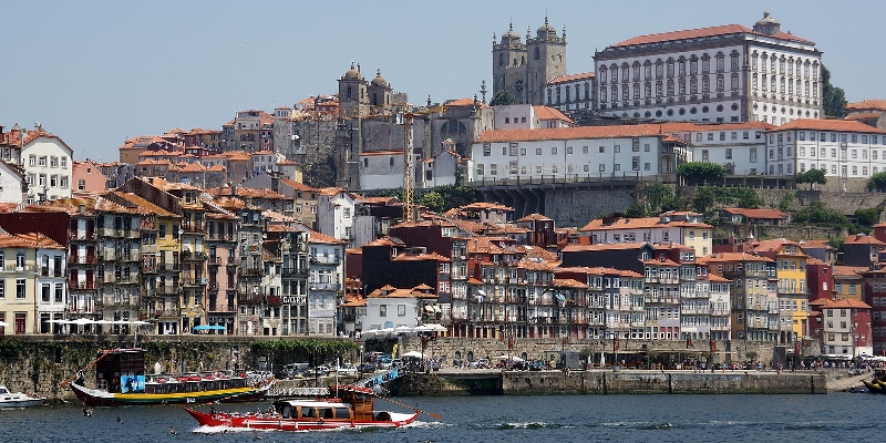 Porto. Avenida D. Carlos I interrompida a partir das 19h00