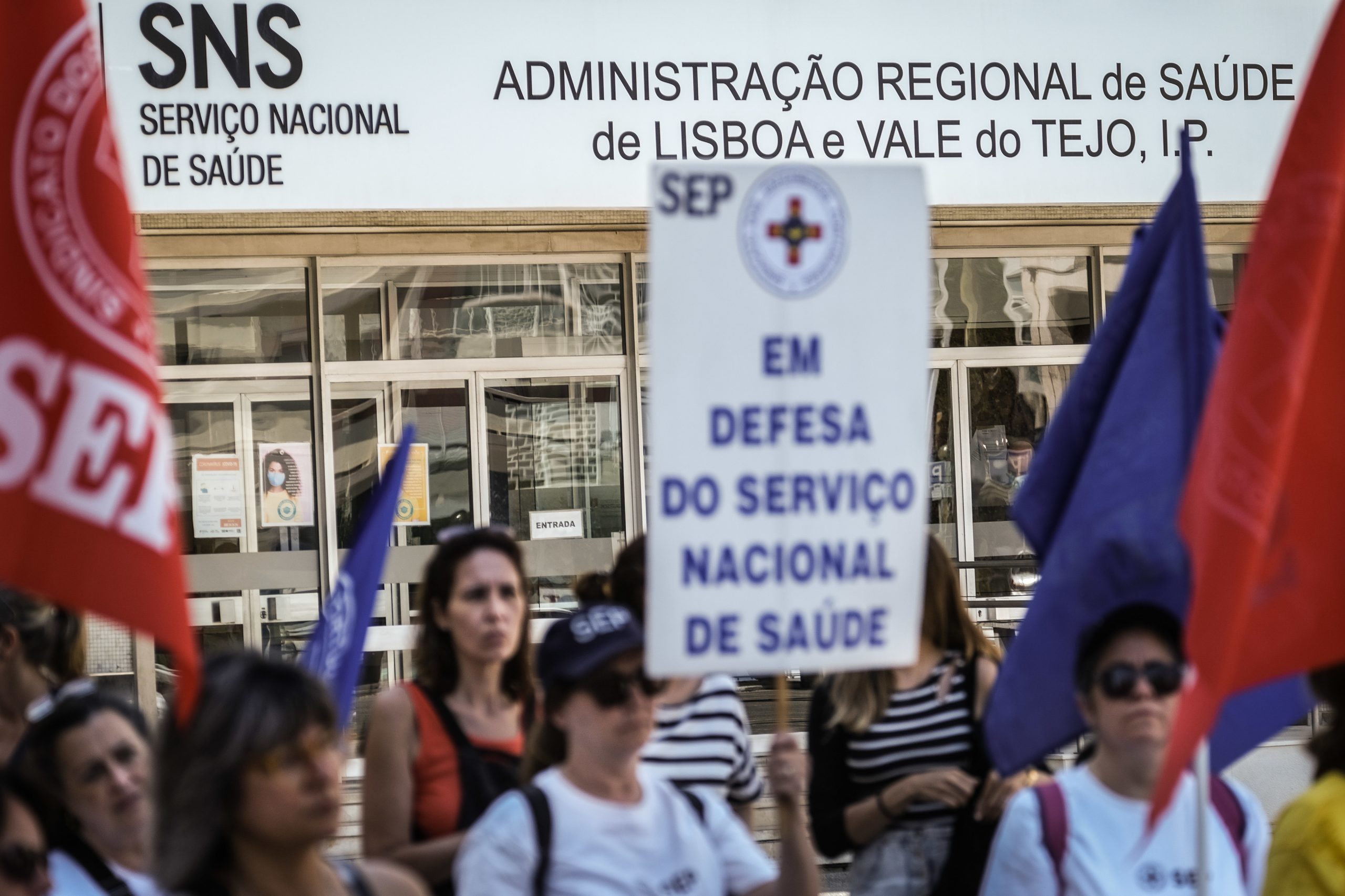 Enfermeiros da região de Lisboa pedem valorização salarial e mais profissionais no SNS