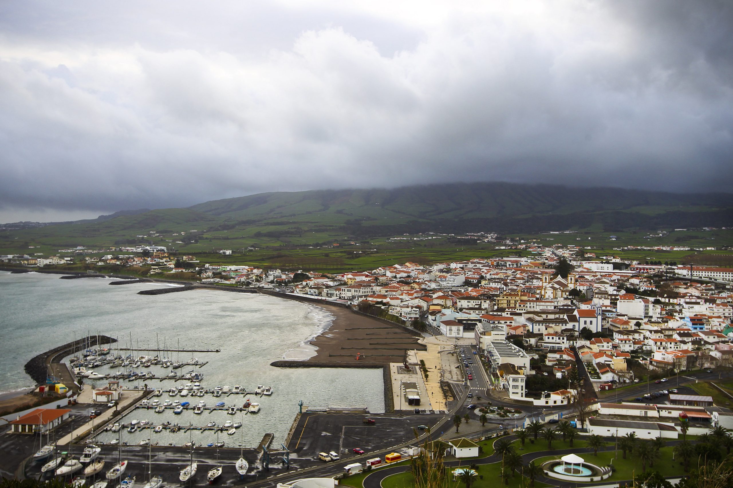 Lajes: LNEC deteta diminuição de hidrocarbonetos em aquíferos na Praia da Vitória