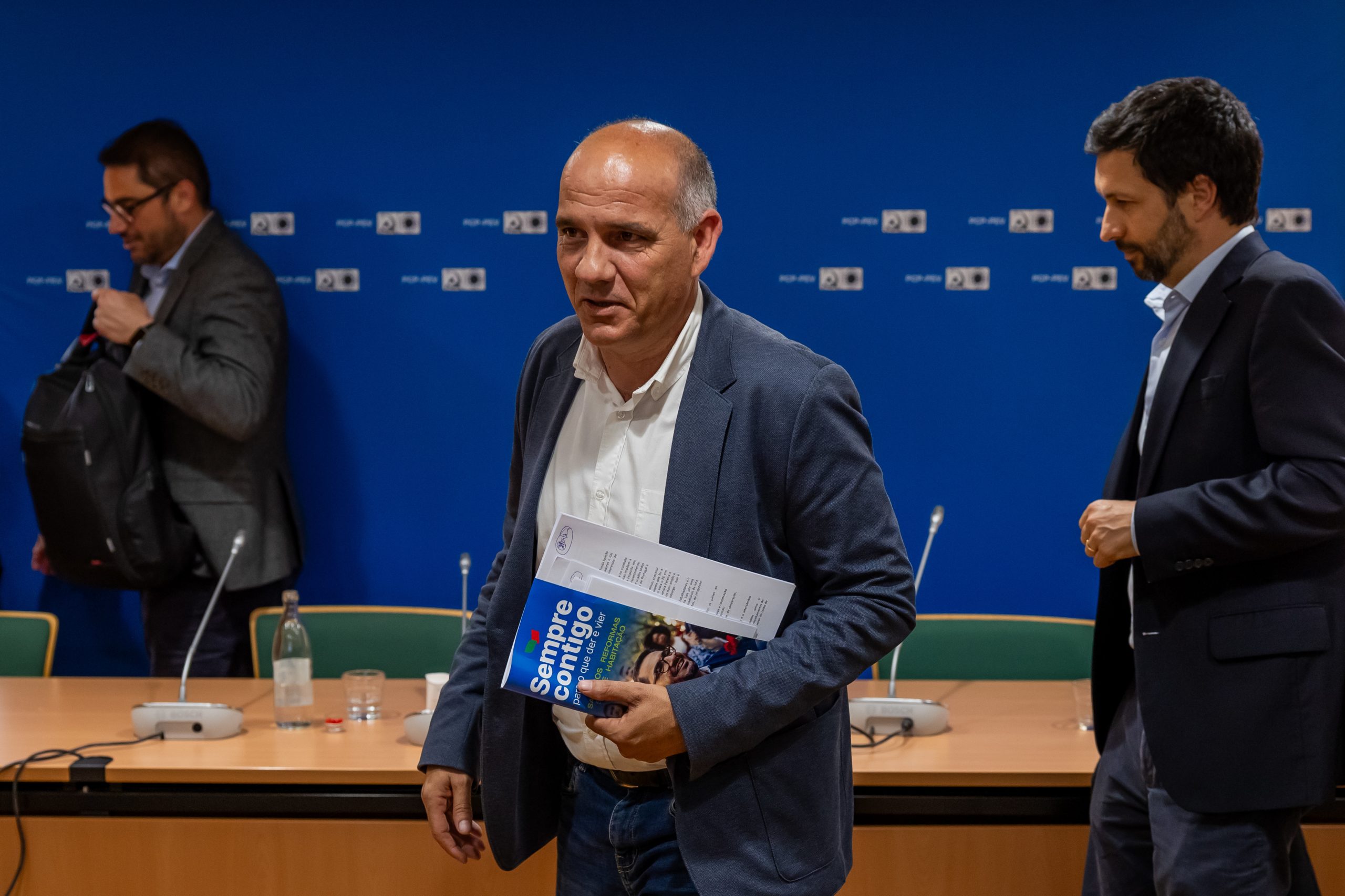 Paulo Raimundo critica propostas do Governo a professores e polícias