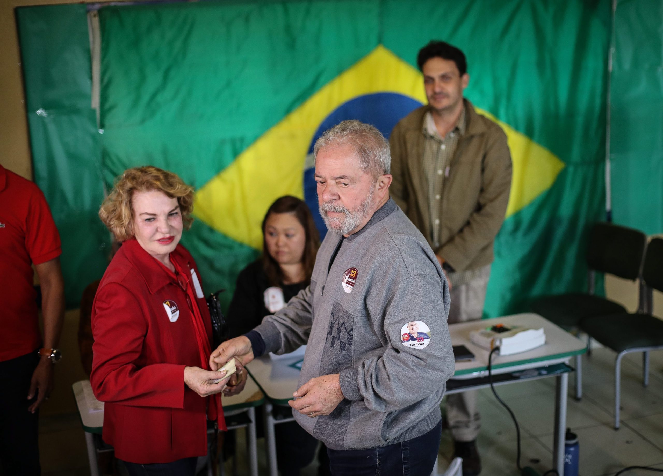 Mulher de Lula da Silva continua em coma induzido