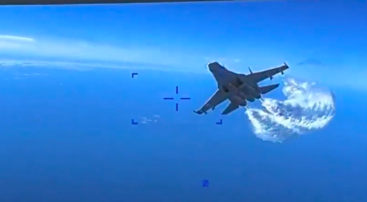 EUA divulgam imagens do acidente de drone com caças russos