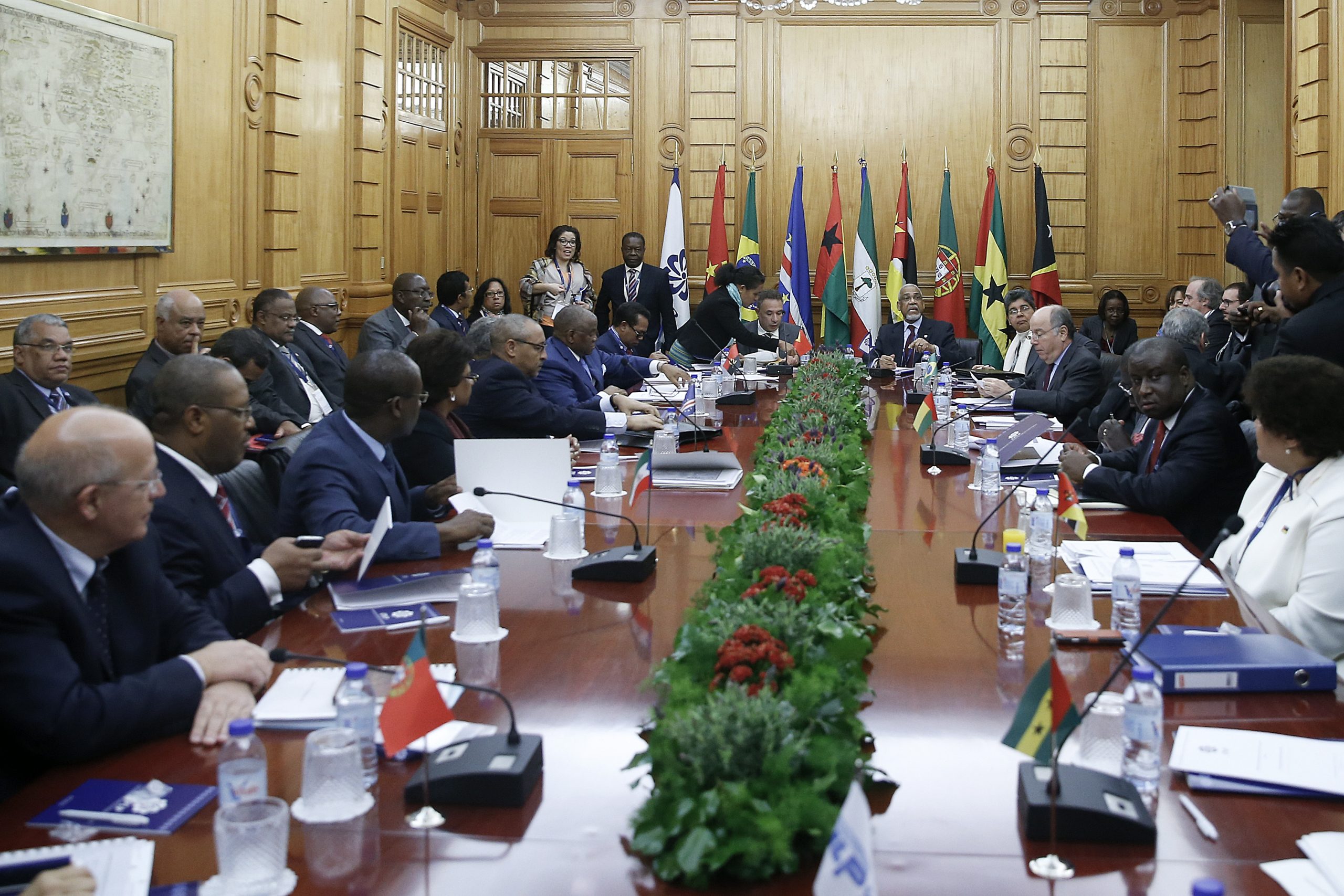CPLP: Há falta atenção e afeto pelo português na comunidade