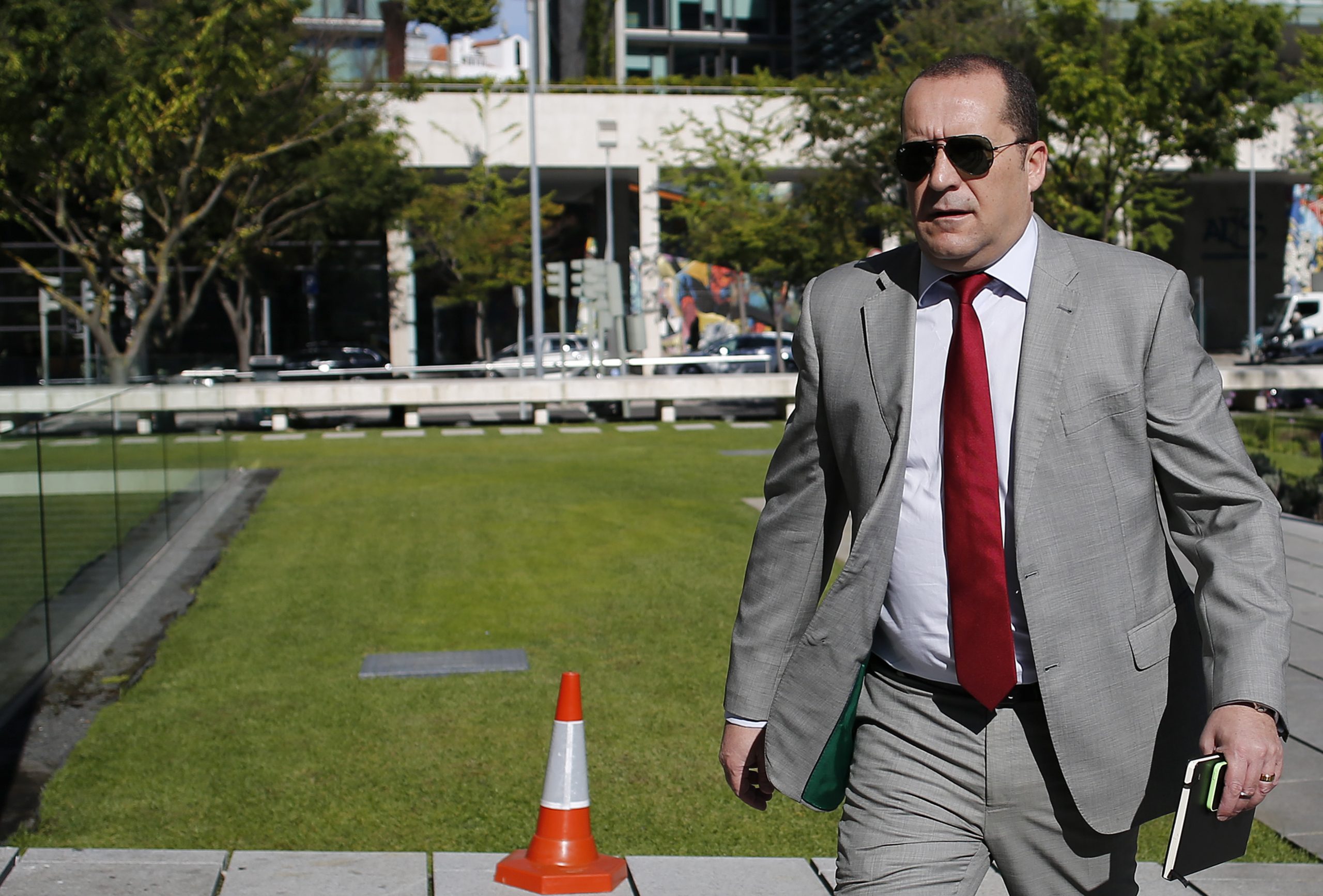 Arguido implica Pereira Cristóvão e ‘Mustáfá’ em assaltos a residências