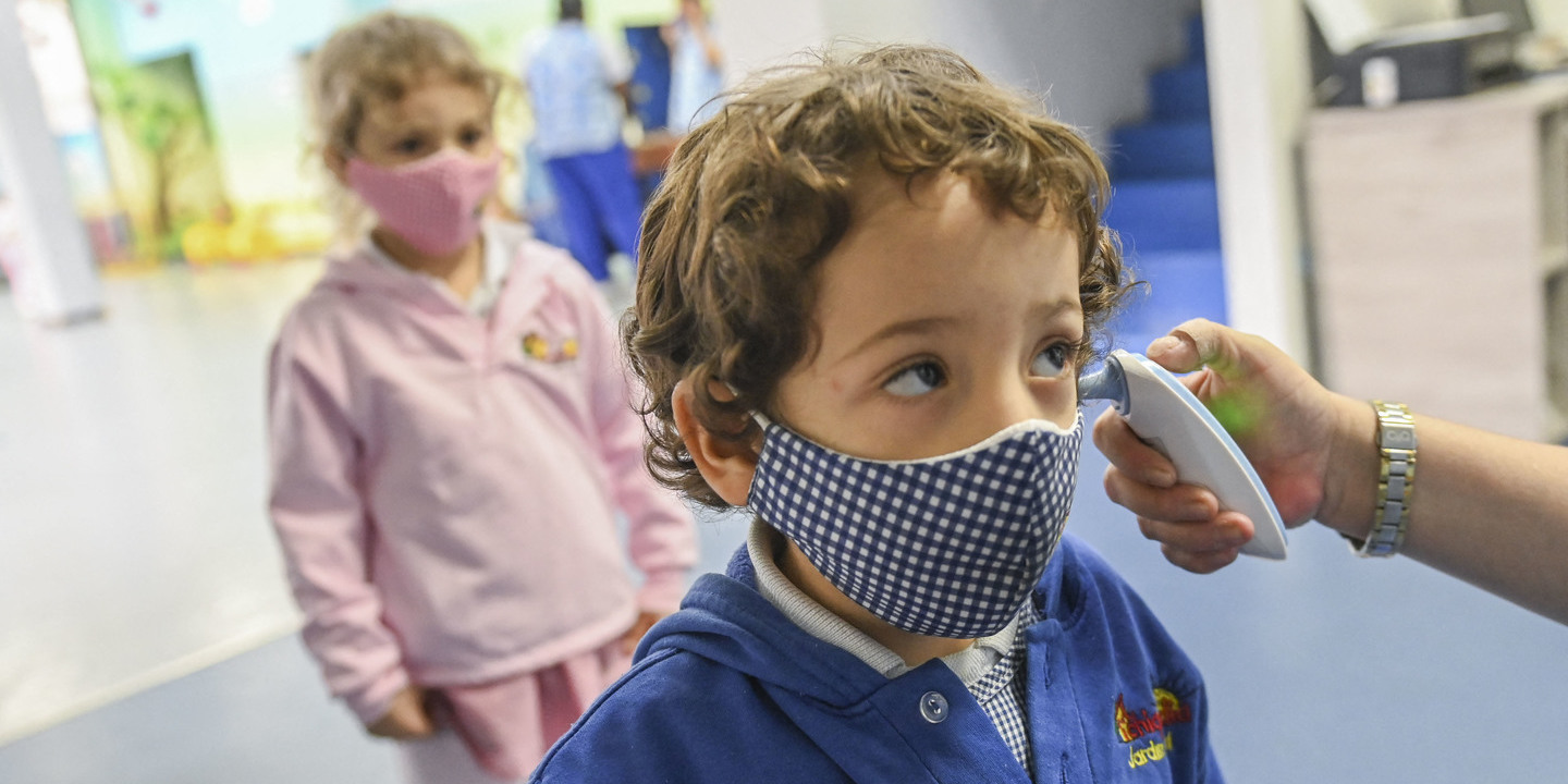 Campanha de imunização de crianças contra o Vírus Sincicial Respiratório avança em outubro. Tudo o que precisa de saber