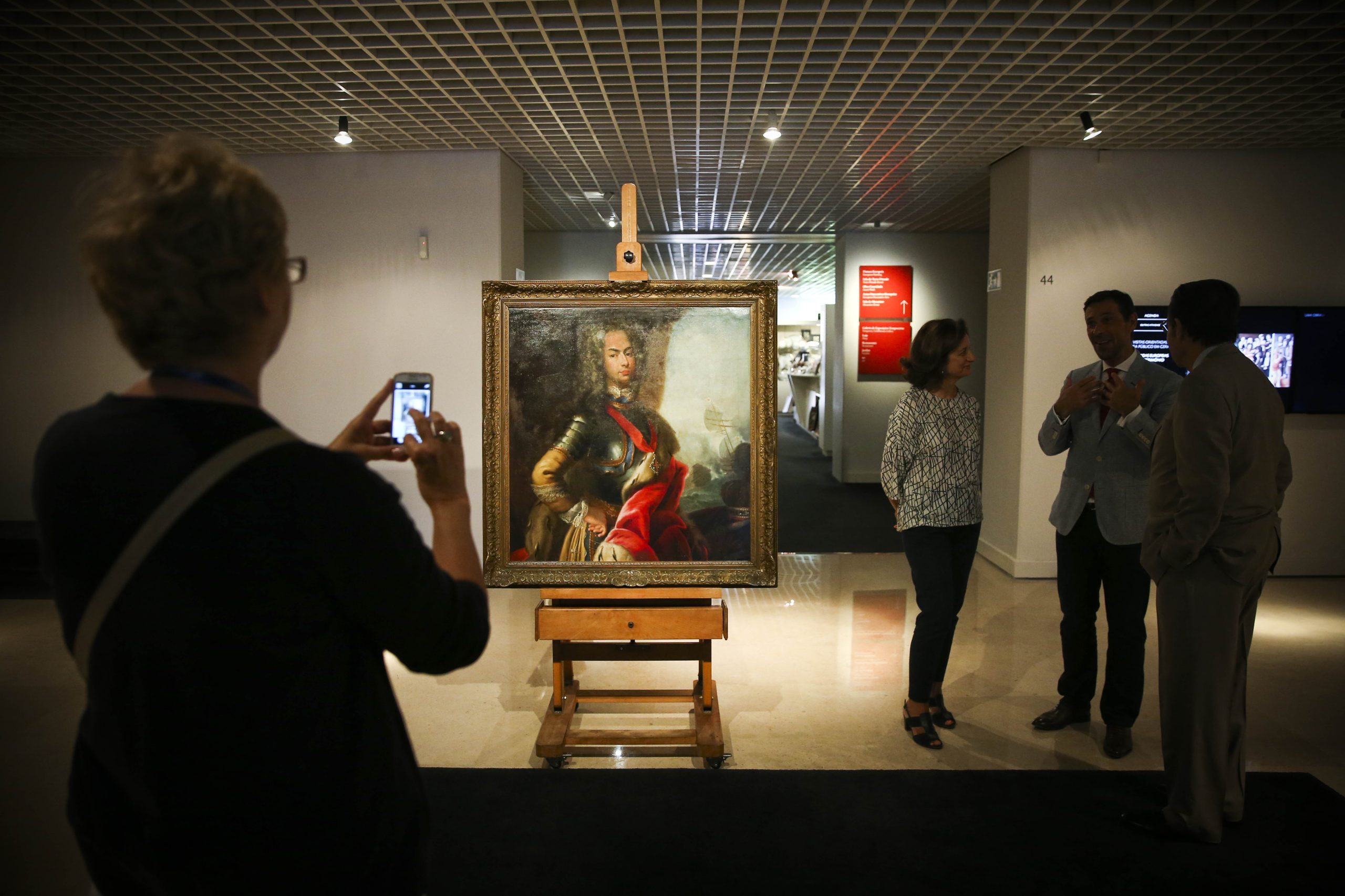 Disposição de peças no Museu de Arte Antiga reavaliada após derrube de estátua