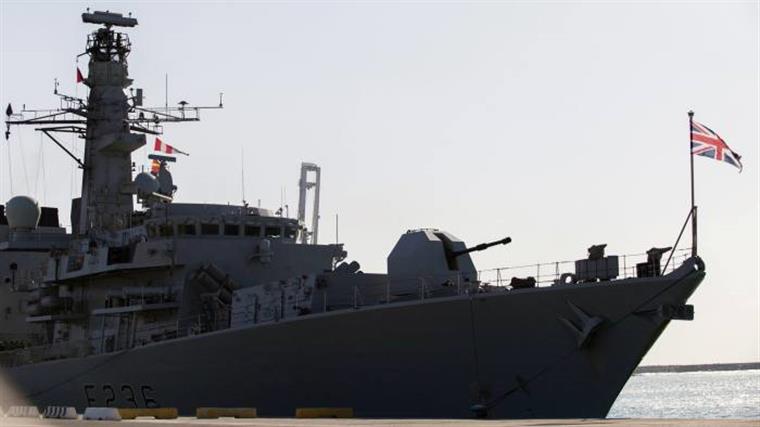 Guarda Revolucionária do Irão ameaça afundar navios fora do protocolo em Ormuz