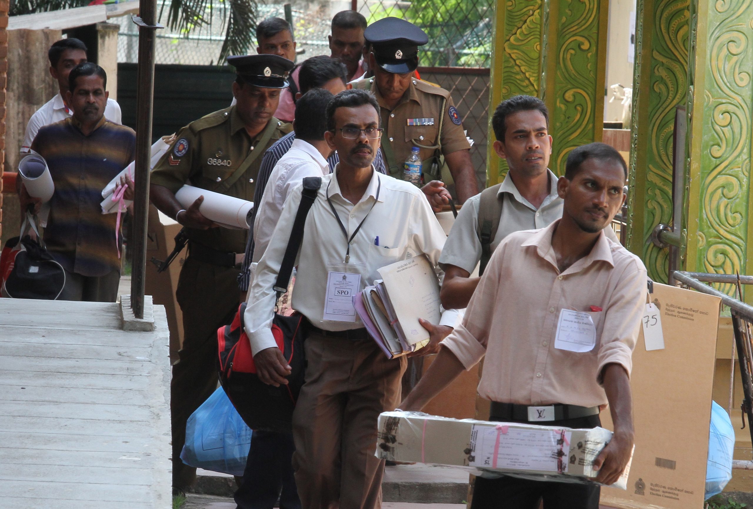 Sri Lanka vai hoje a votos e mais de 60 mil polícias foram chamados a proteger os eleitores