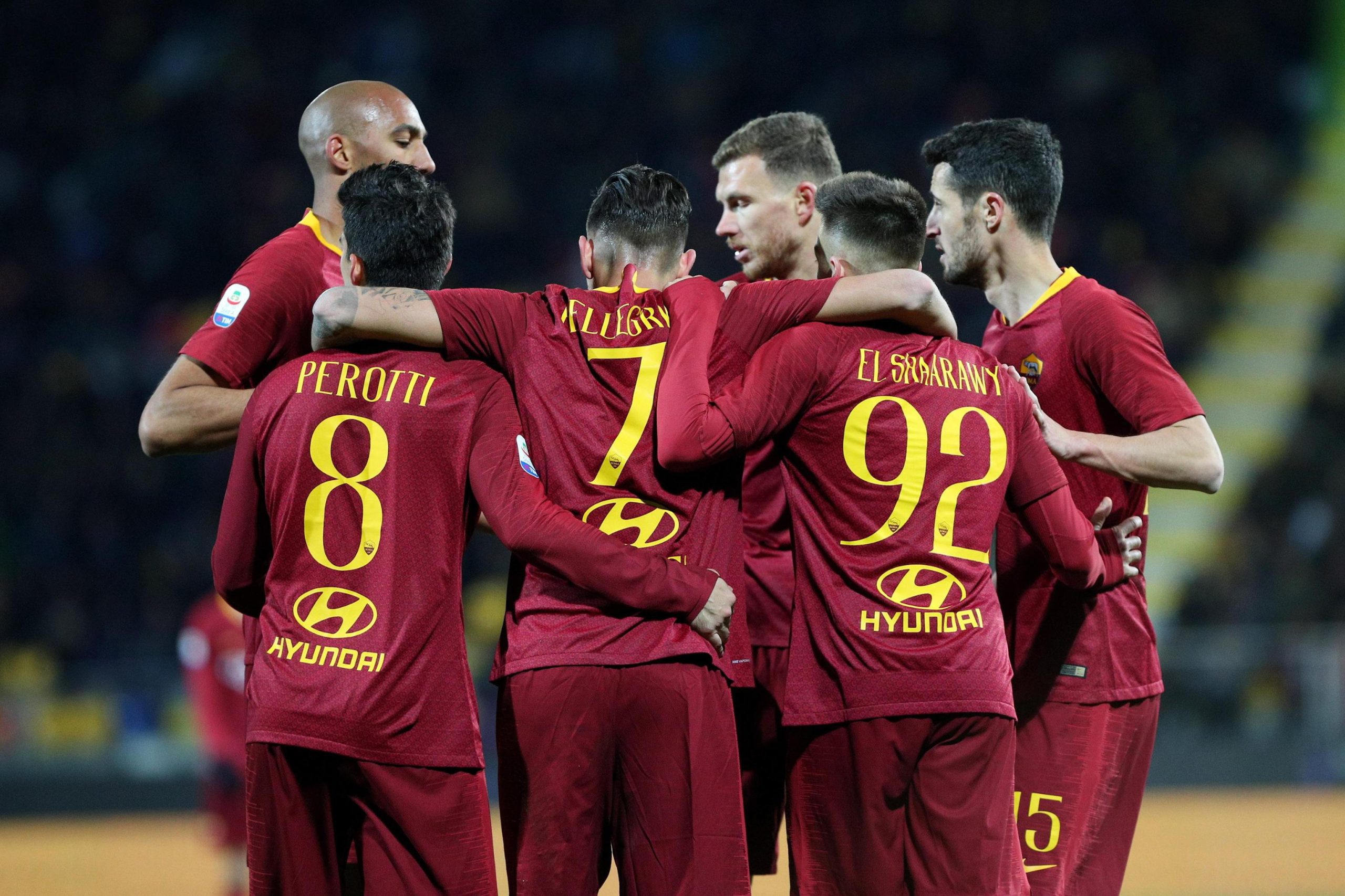Roma vence Frosinone nos descontos com dois golos do bósnio Edin Dzeko