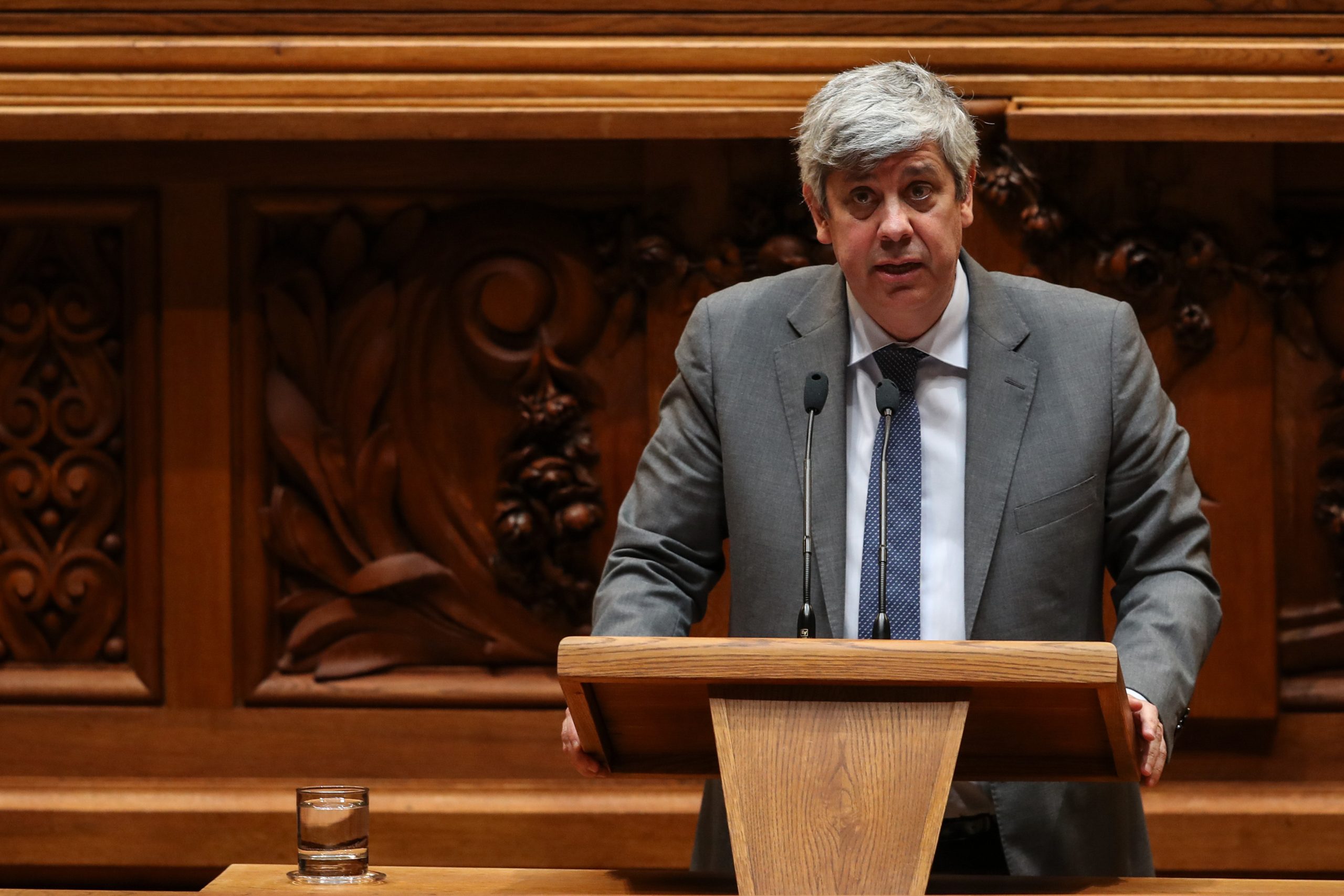 Mário Centeno apresenta orçamento suplementar às 18:00