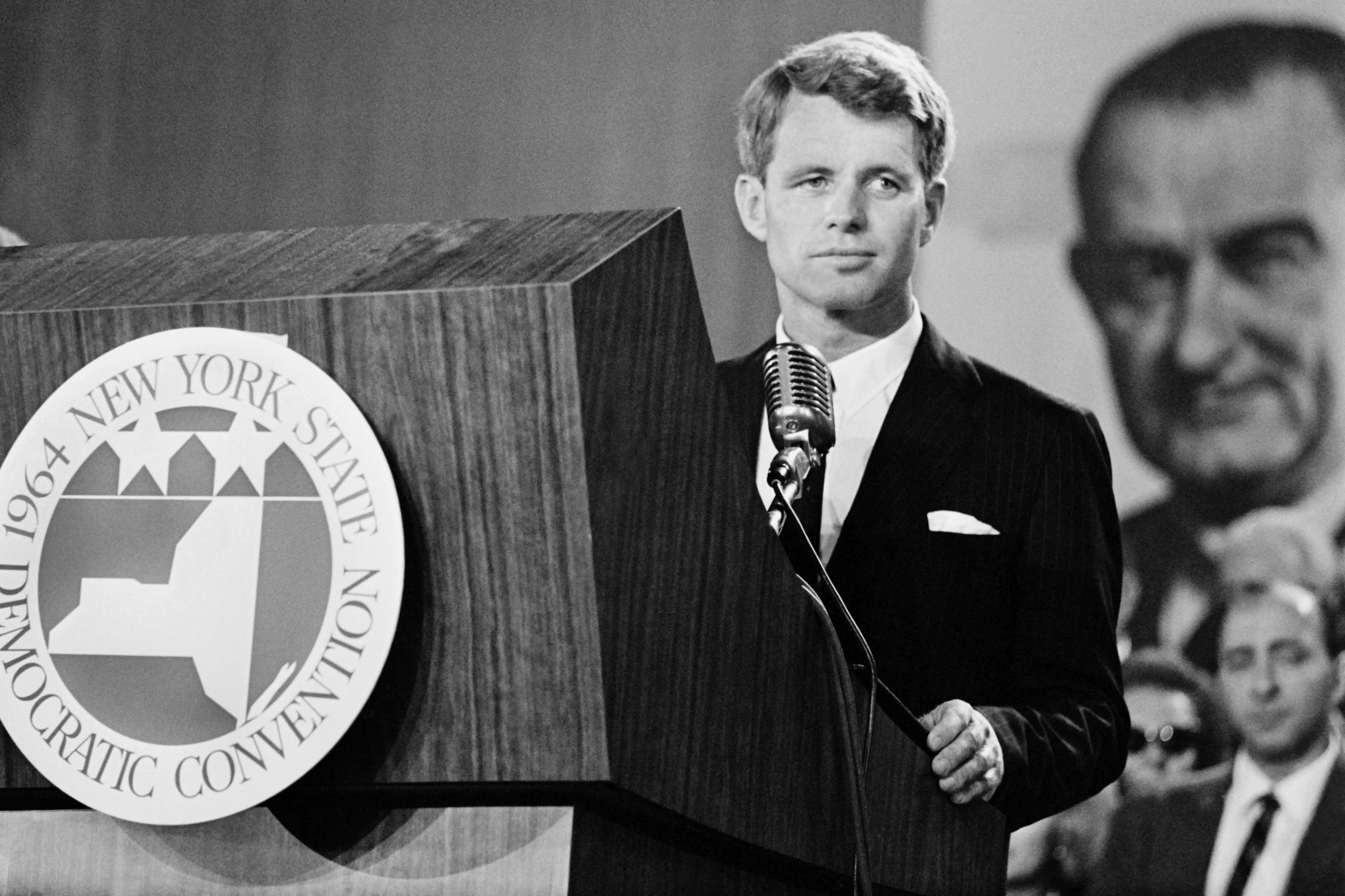 Governador da Califórnia nega liberdade condicional a assassino de Robert Kennedy, na prisão há mais de 50 anos