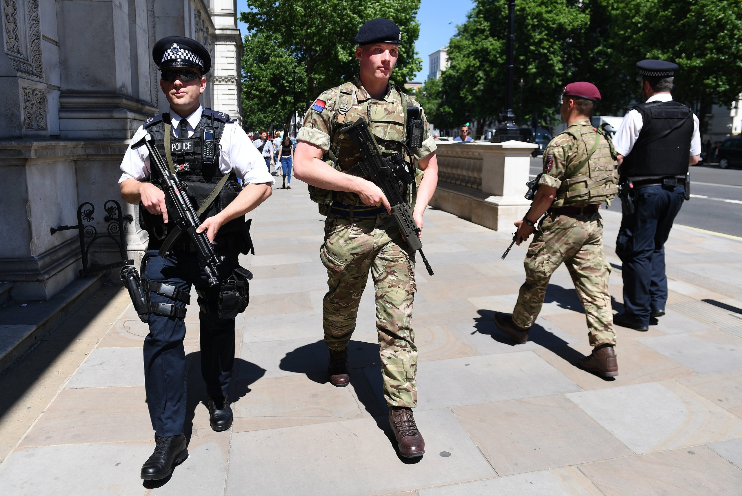 Polícia britânica anuncia mais duas detenções na sequência do atentando de Manchester