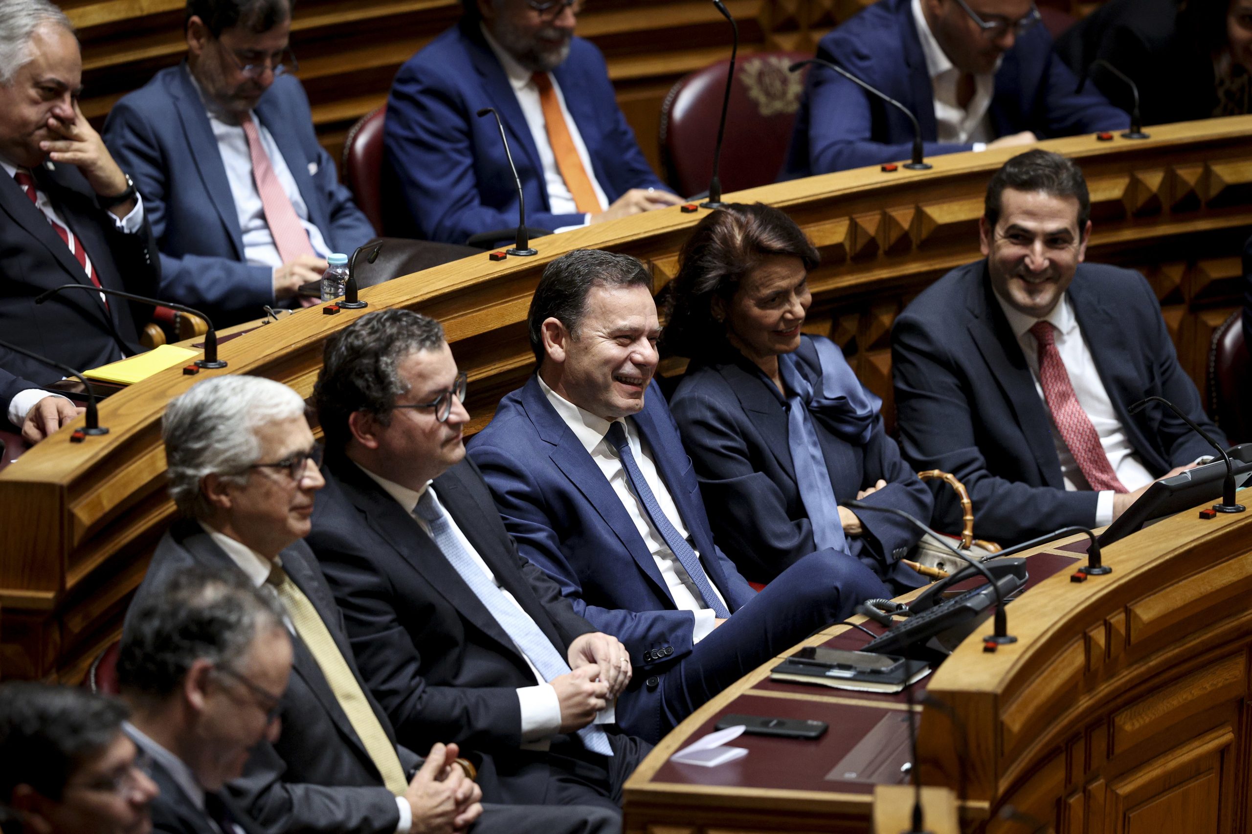 Governo mantém previsão de dívida pública em 95,7% este ano
