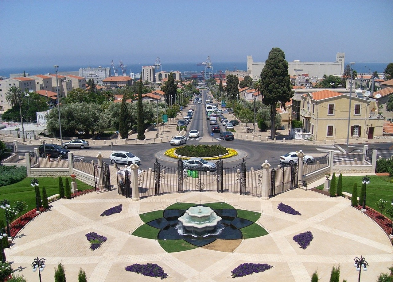 Criança parte jarra com 3.500 anos durante visita a museu em Israel