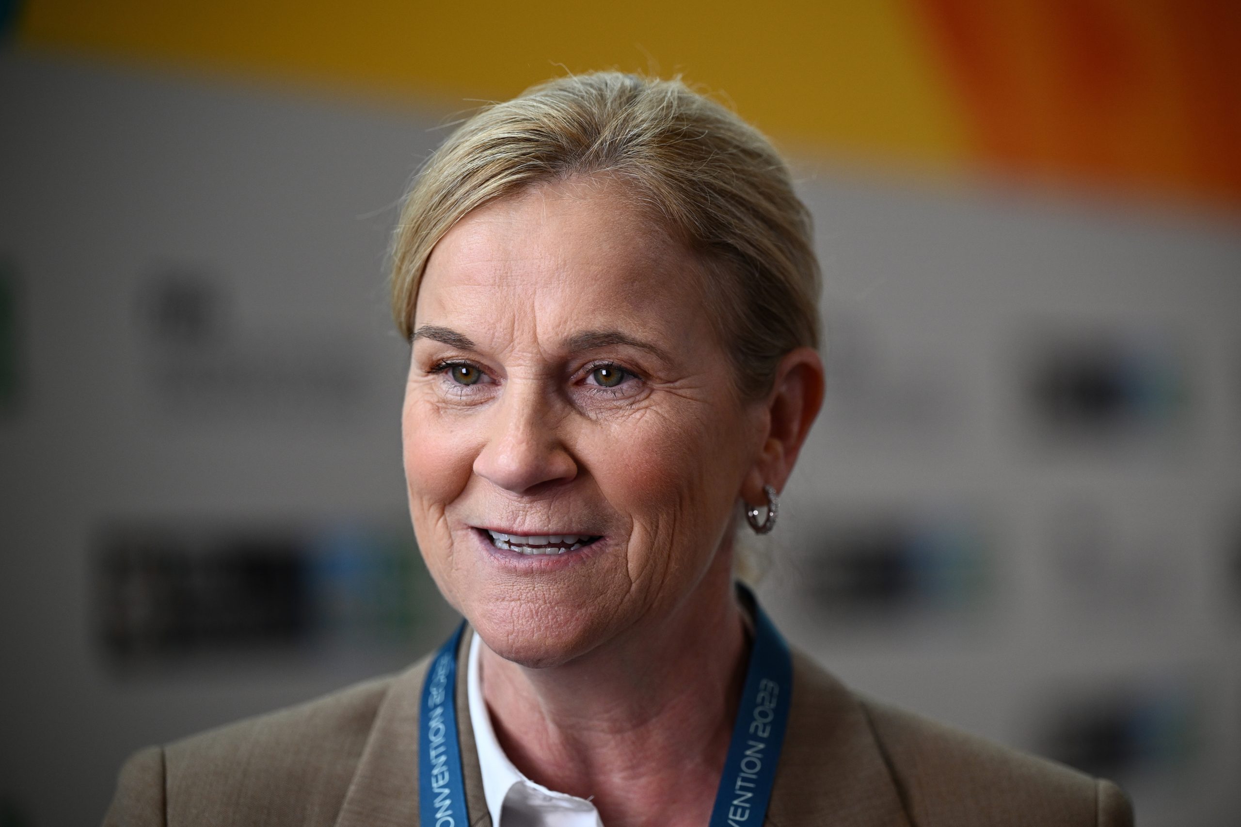 Antiga selecionadora norte-americana Jill Ellis nomeada diretora-geral da FIFA