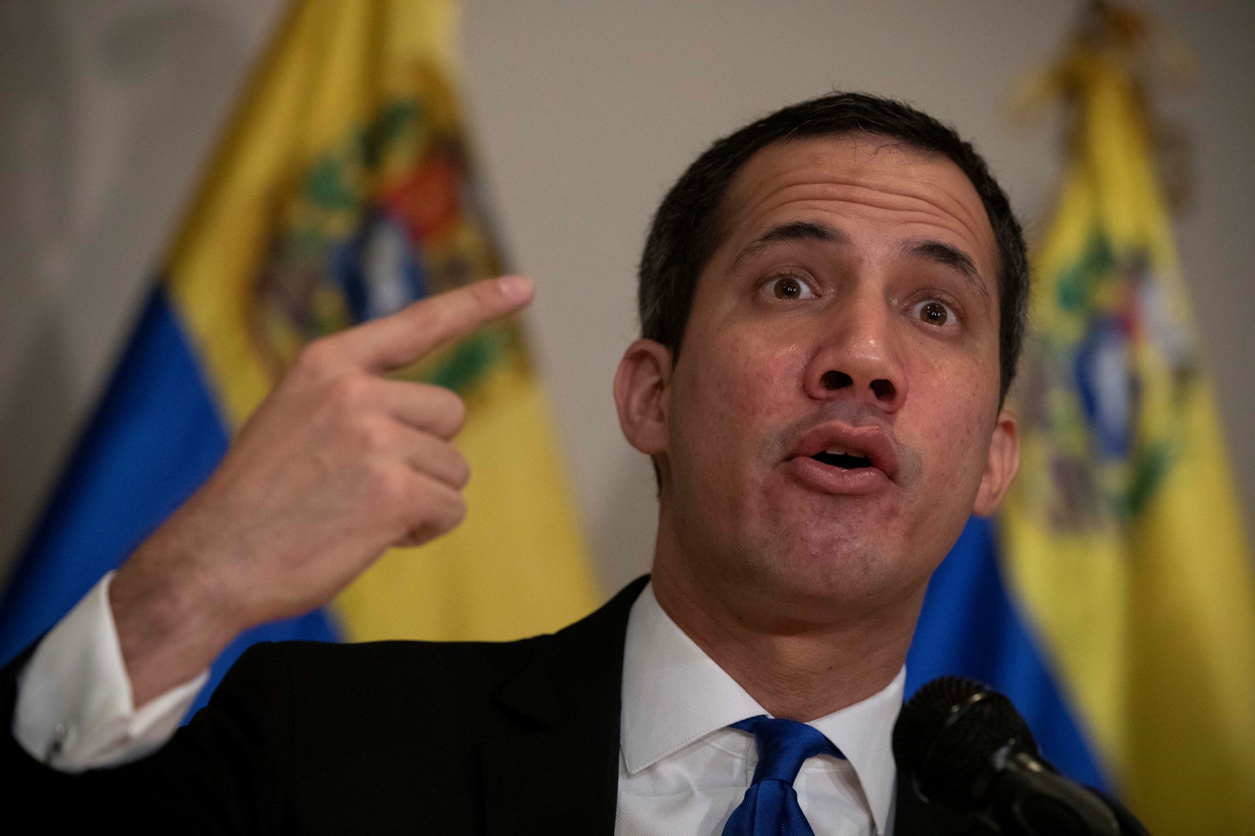 Guaidó rejeita oferta de diálogo de Maduro e pede reconhecimento à UE