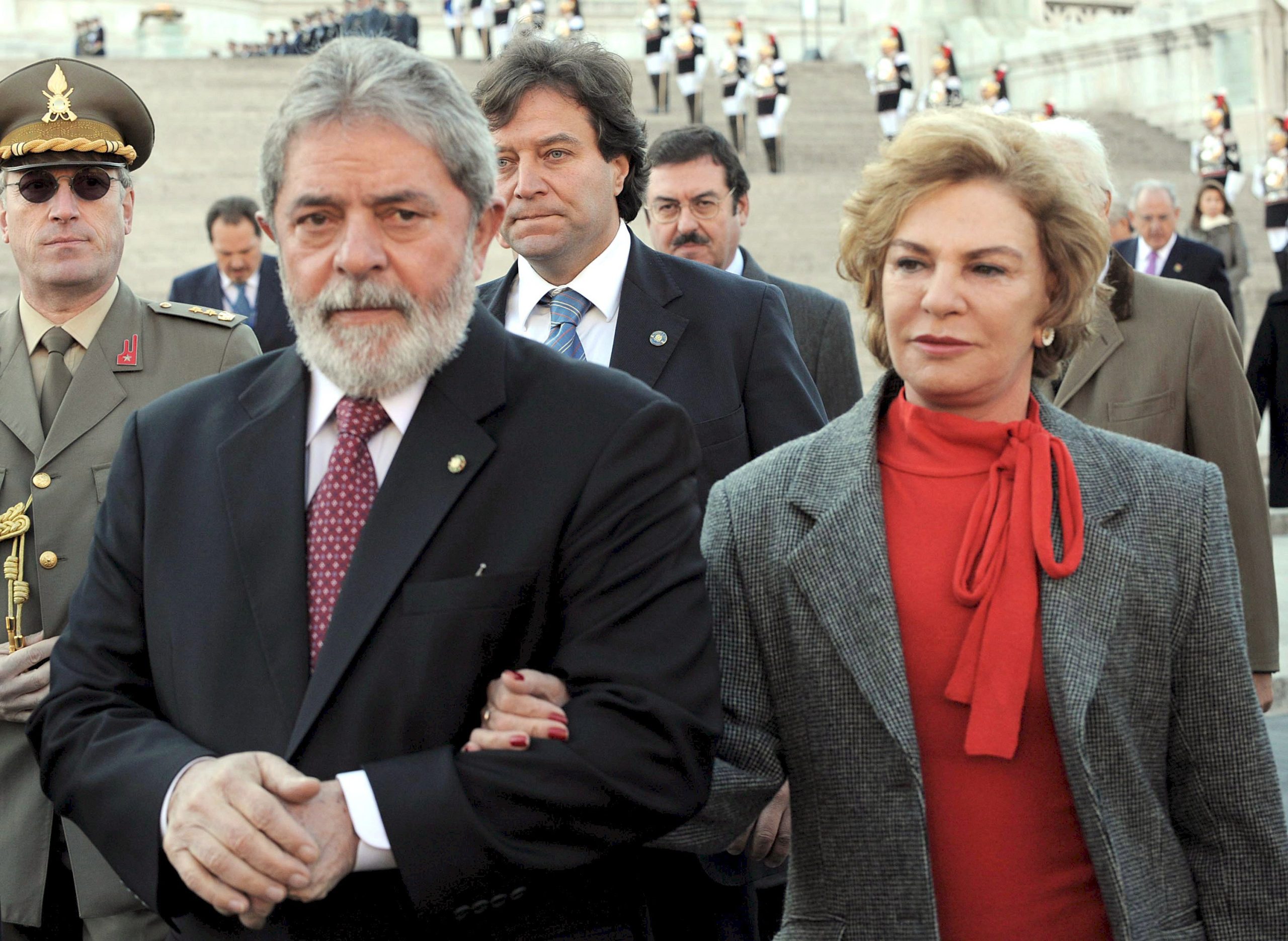 Antiga primeira-dama do Brasil morreu hoje, 24 horas depois da morte cerebral