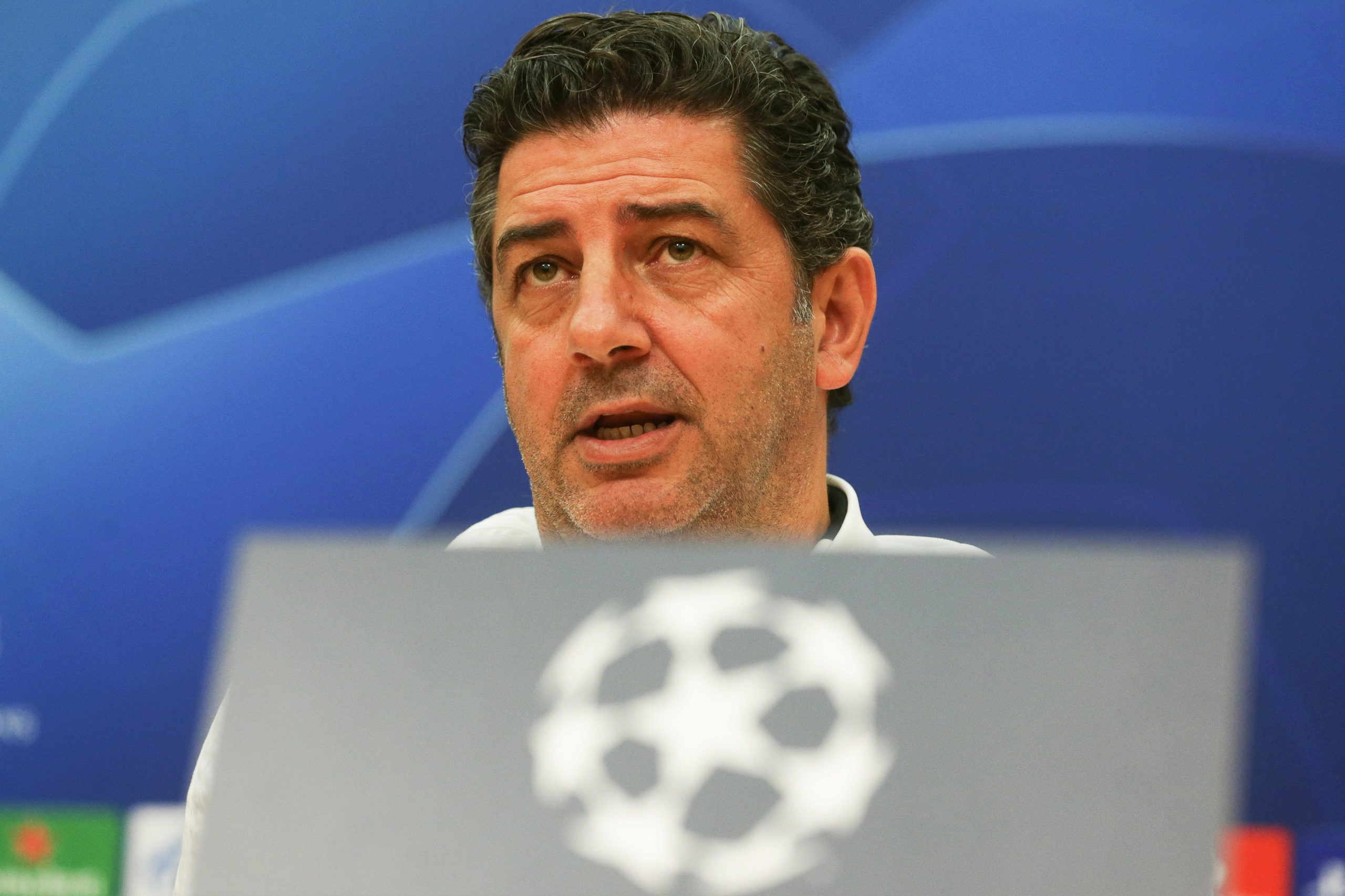 Rui Vitória dá favoritismo ao Benfica numa “época muito competitiva”