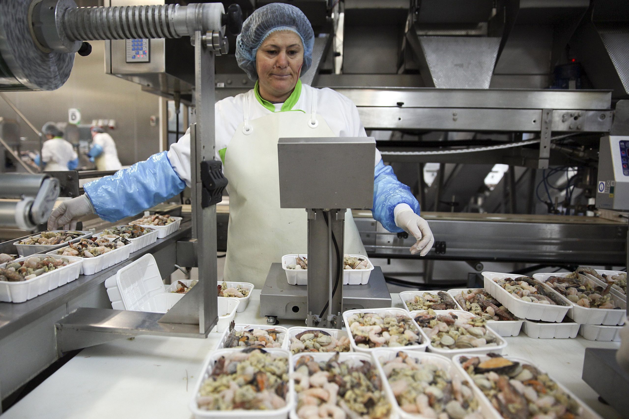 Covid-19: OMS pede que se investiguem animais e produtos congelados