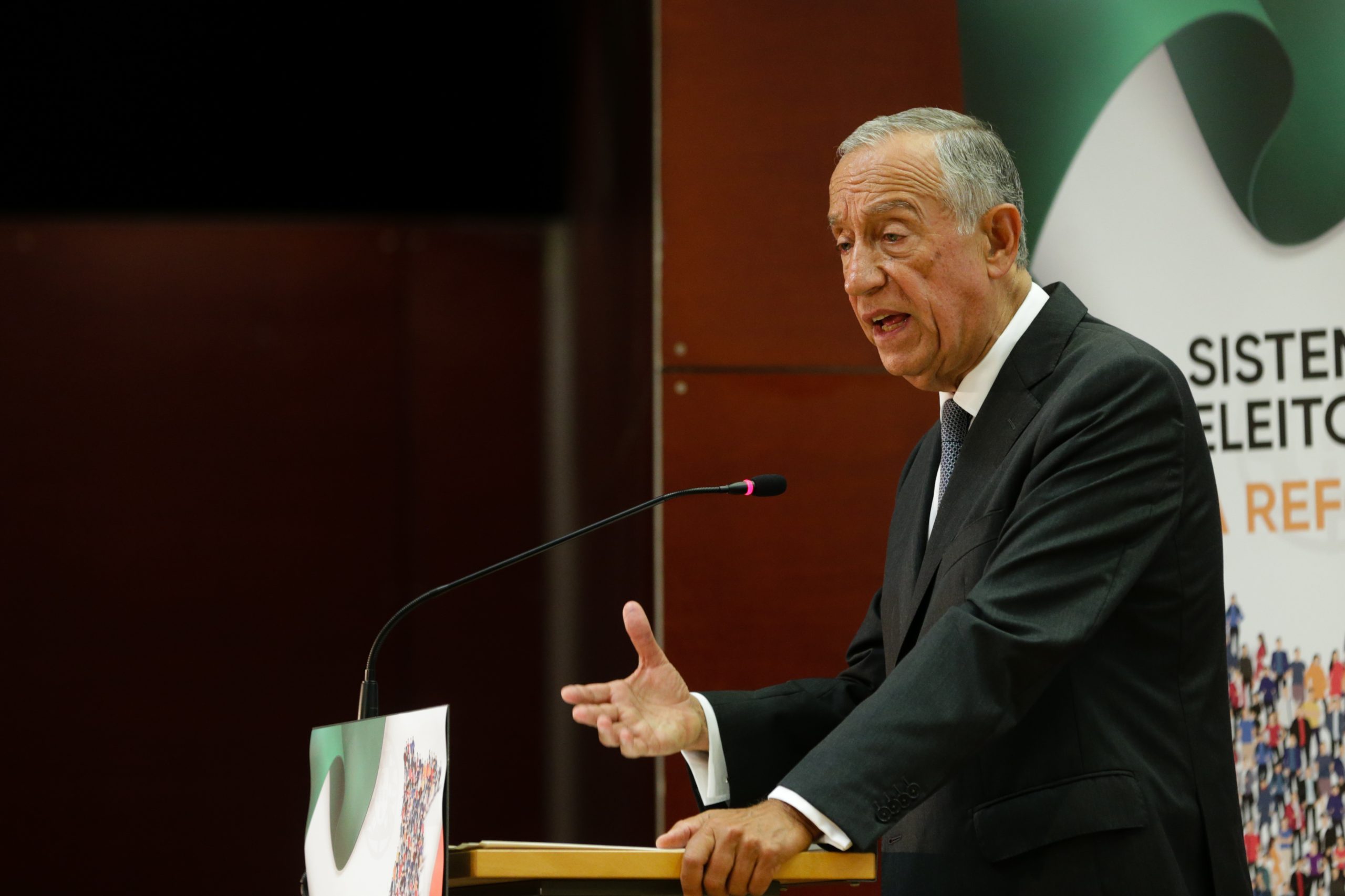 Marcelo anuncia que Lisboa acolherá reunião do Grupo de Arraiolos em 2020