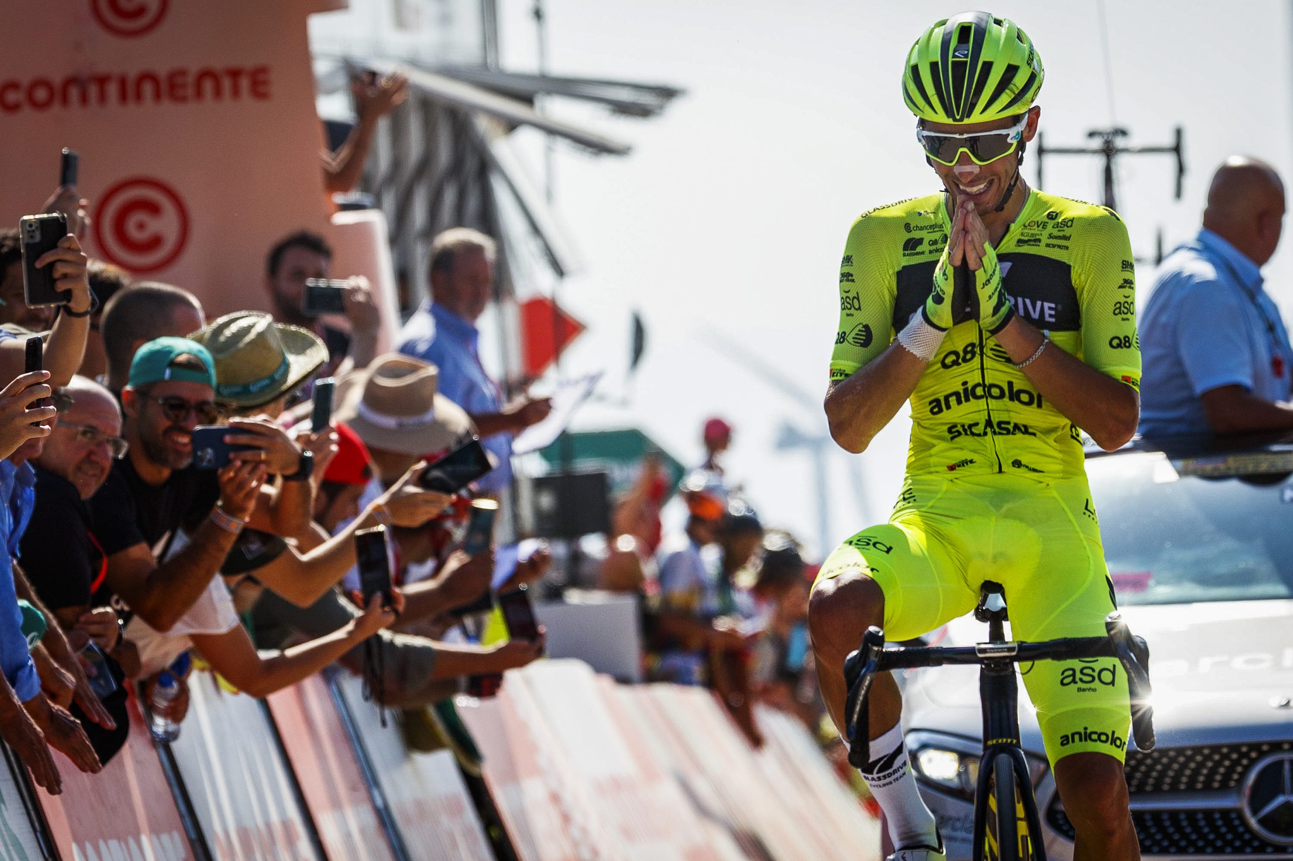 Frederico Figueiredo vence quinta etapa e sobe à liderança da Volta a Portugal