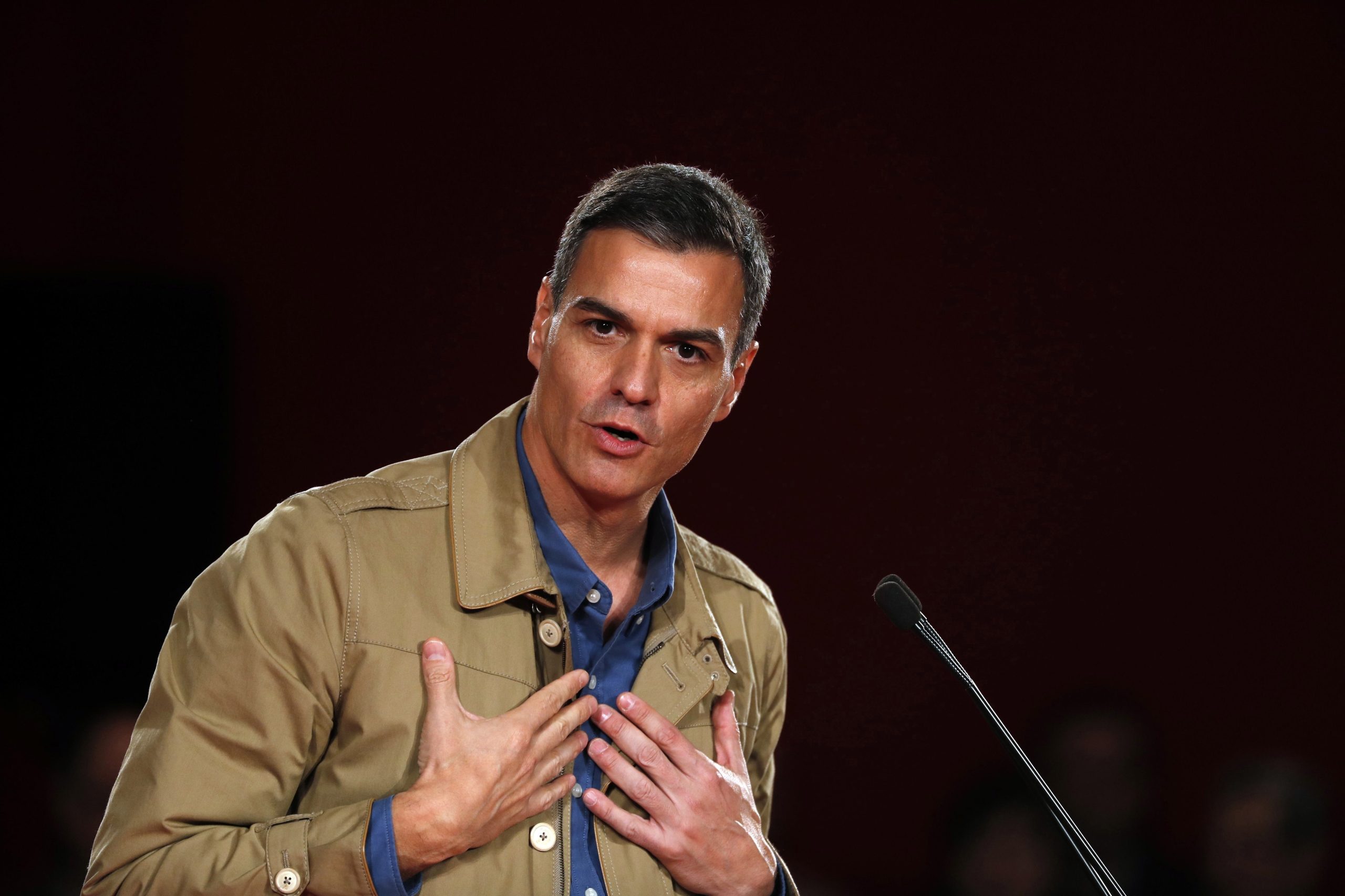 Primeiro-ministro espanhol anuncia na sexta-feira se convoca ou não eleições