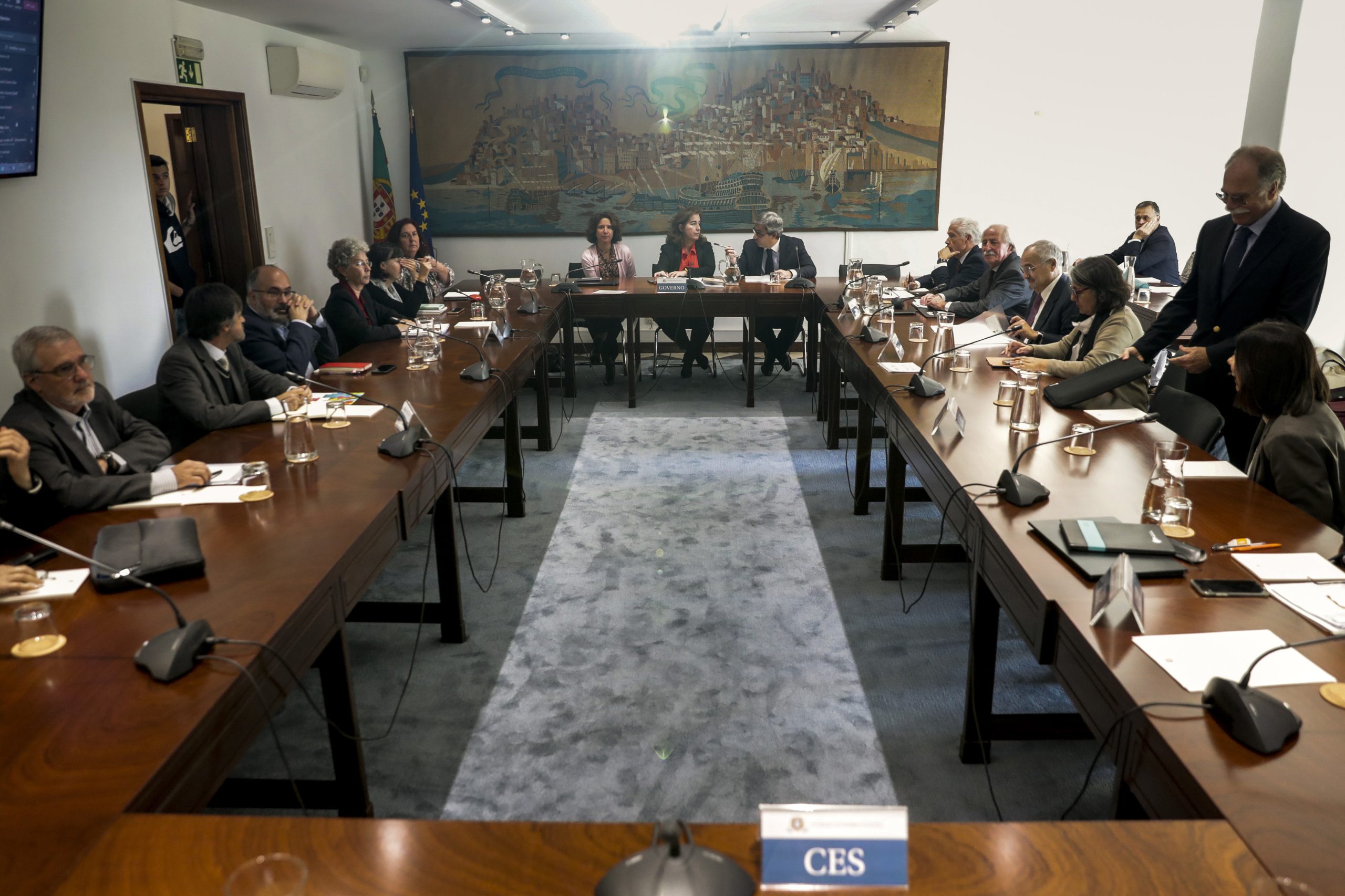 Este não é o momento para se discutir a semana de quatro dias