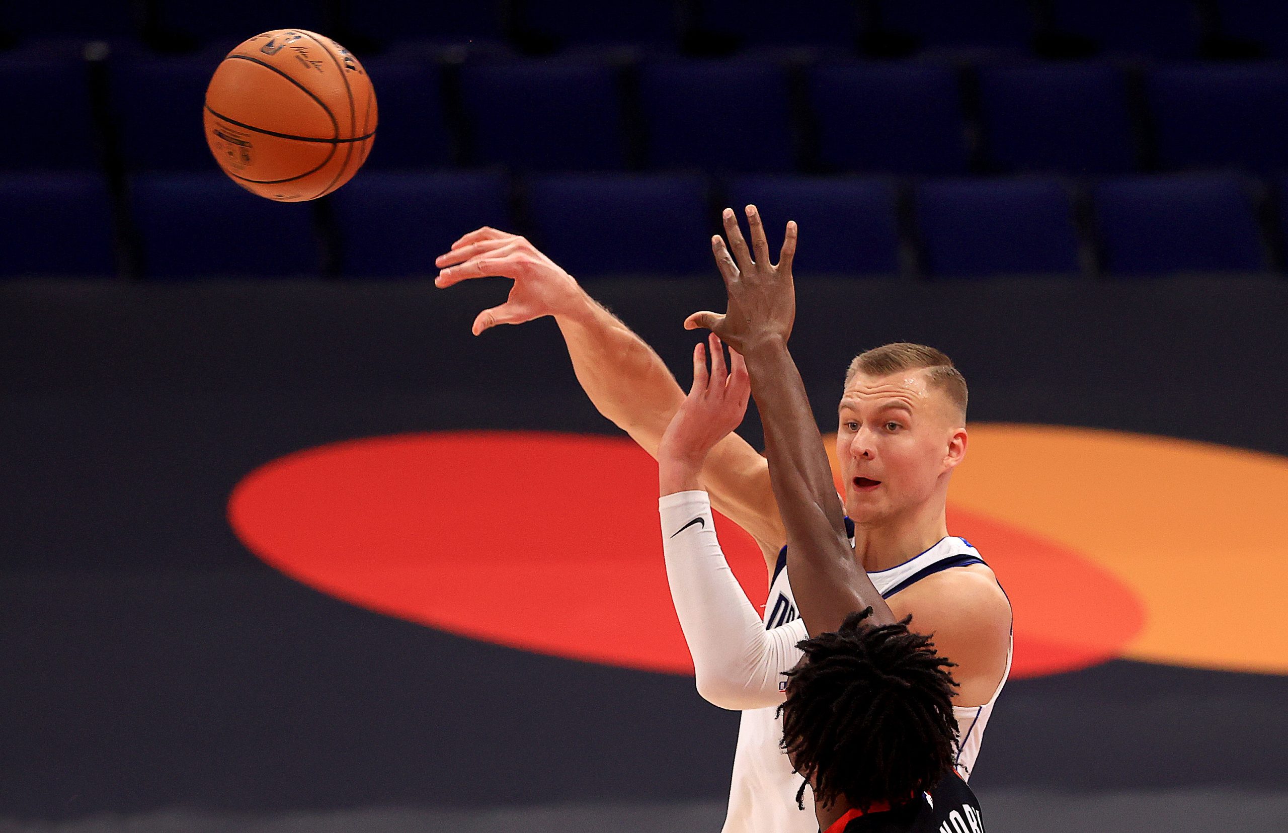 Kristaps Porzingis v Dallas Mavericks