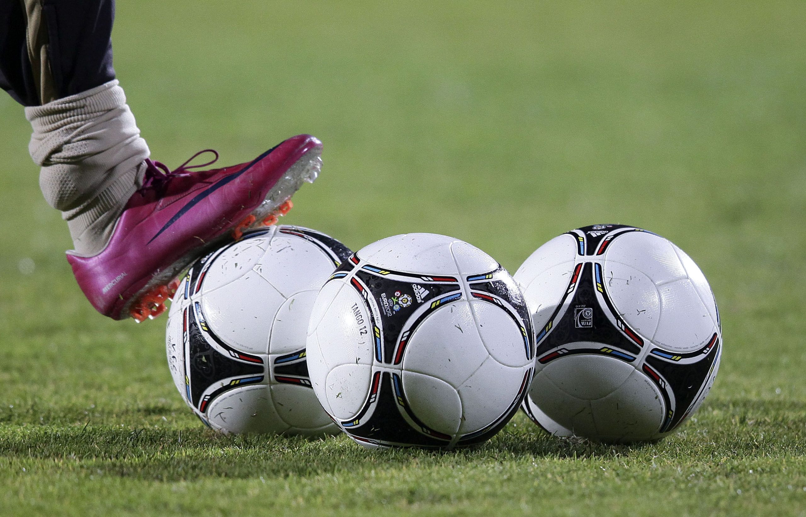 Britânico detido no Dubai por usar camisola da seleção de futebol do Qatar