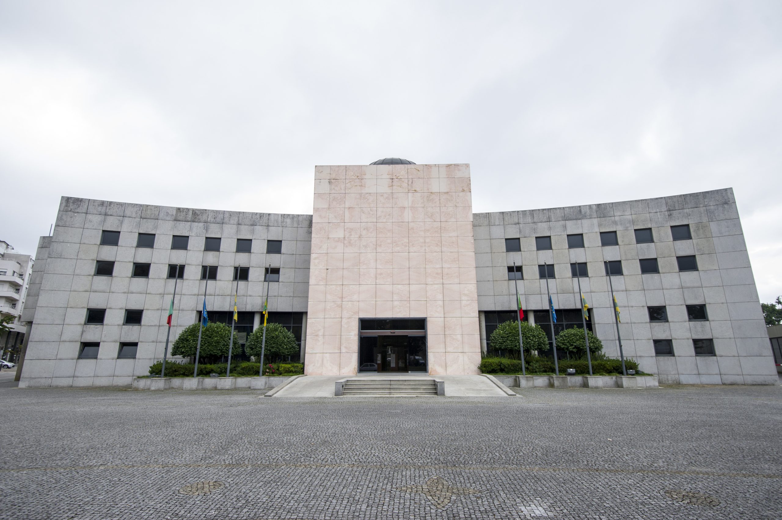 Covid-19: Oito colaboradores da Câmara de Paços de Ferreira estão infetados