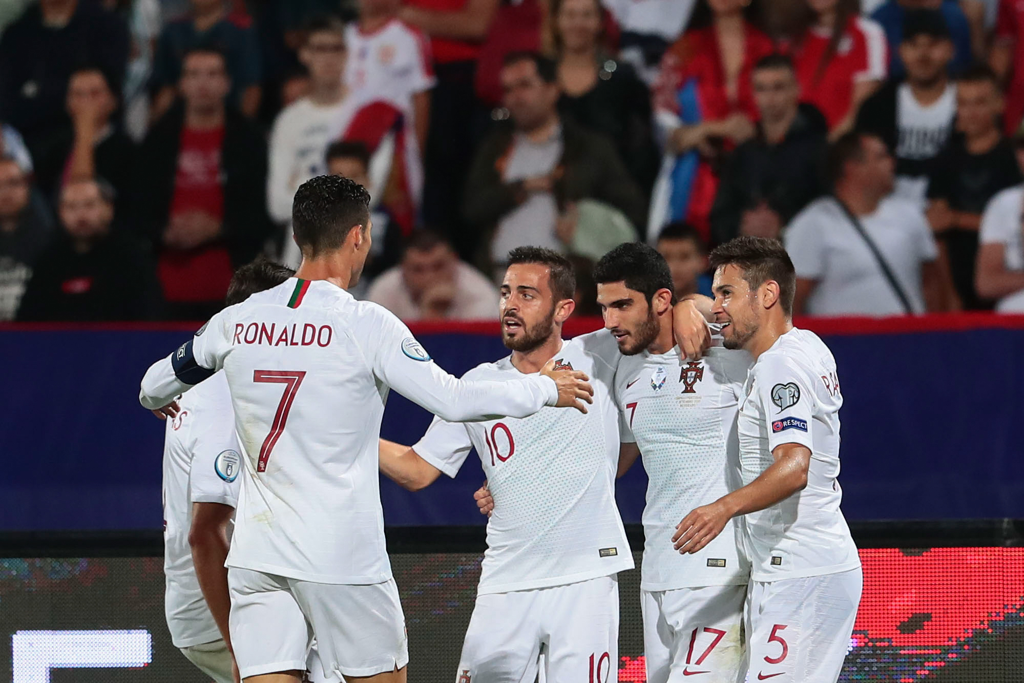 Euro 2020: Portugal vence na Sérvia e sobe ao segundo lugar do Grupo B