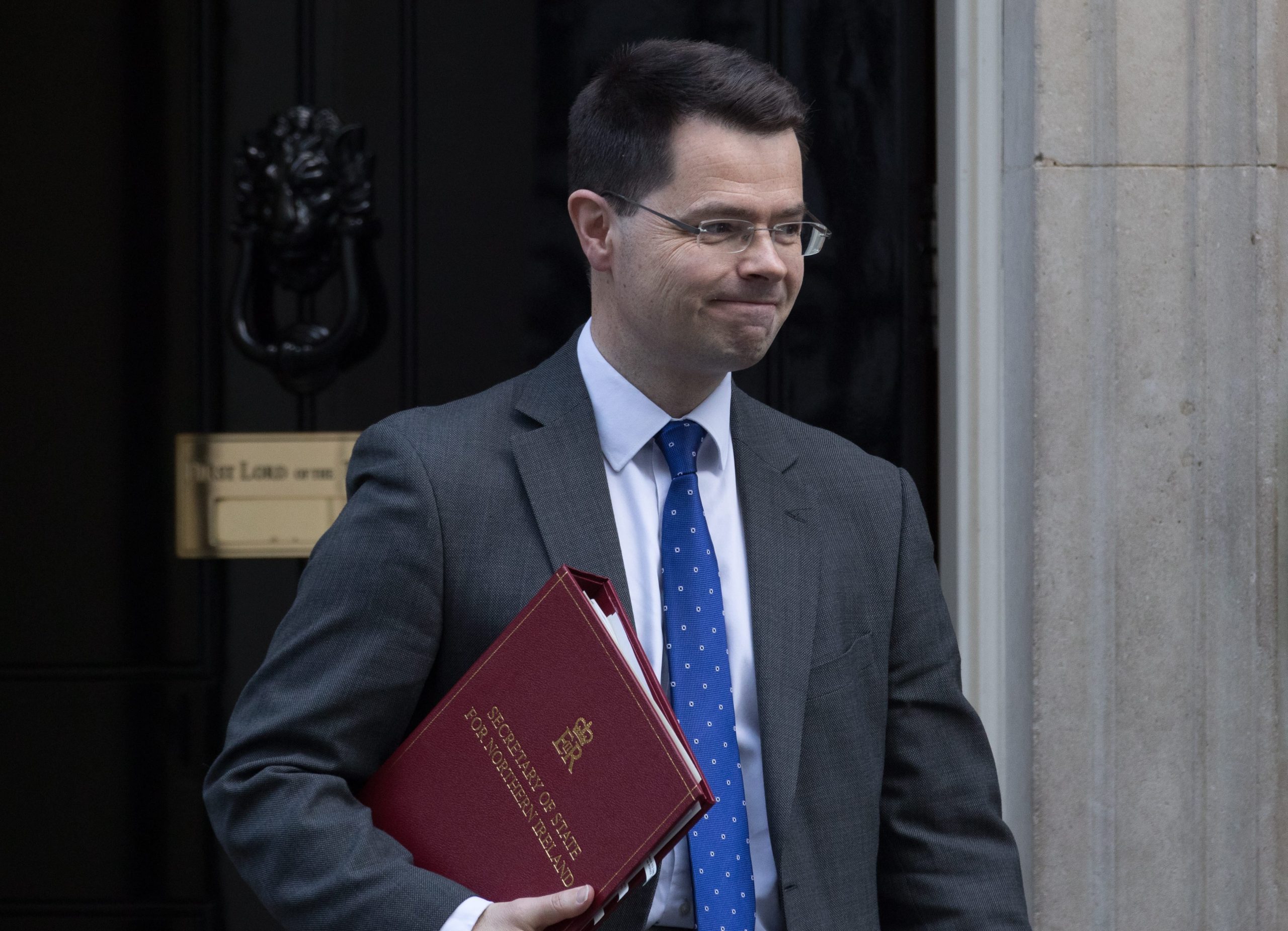Governo britânico dá até início de maio para formação de governo na Irlanda do Norte