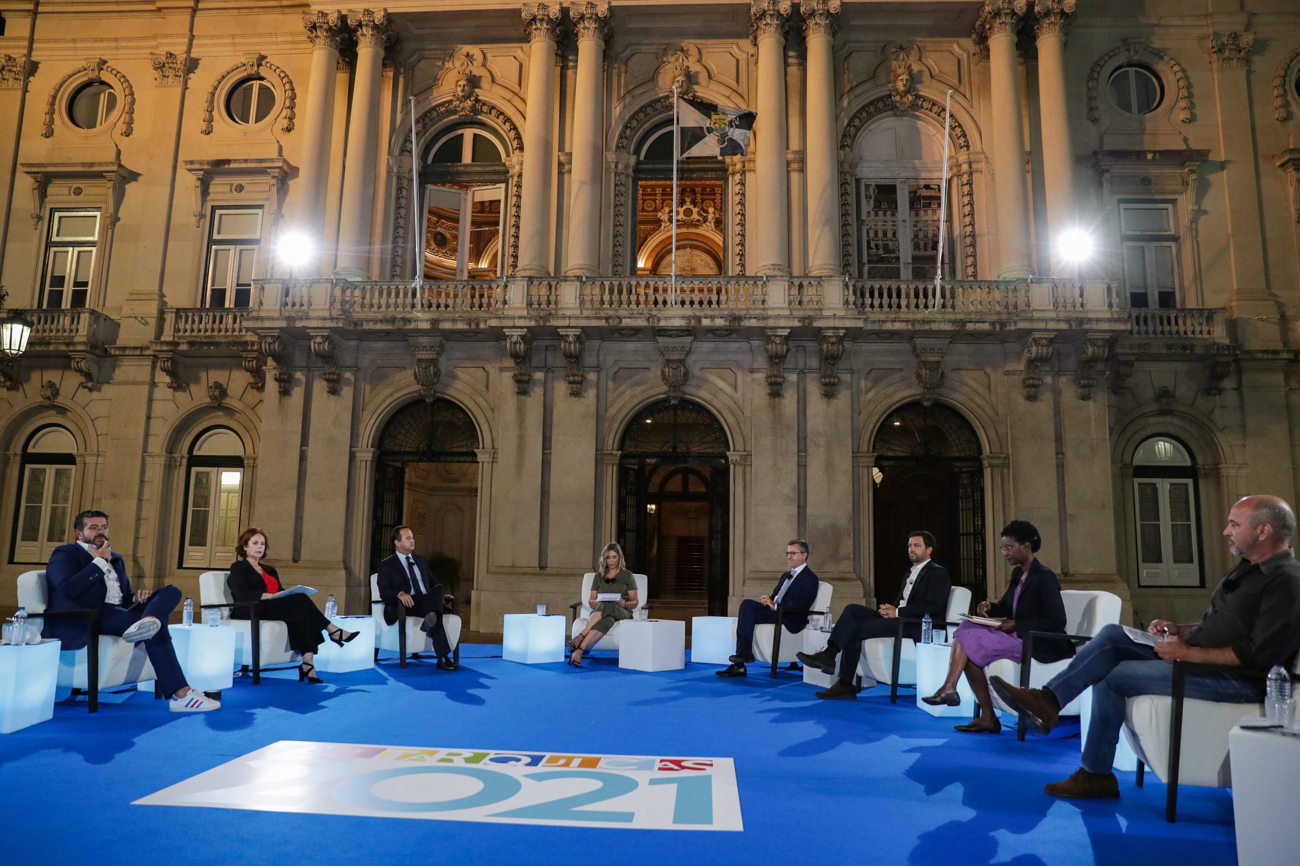 Com Medina à defesa e Moedas ao ataque, aeroporto e habitação marcam o debate lisboeta
