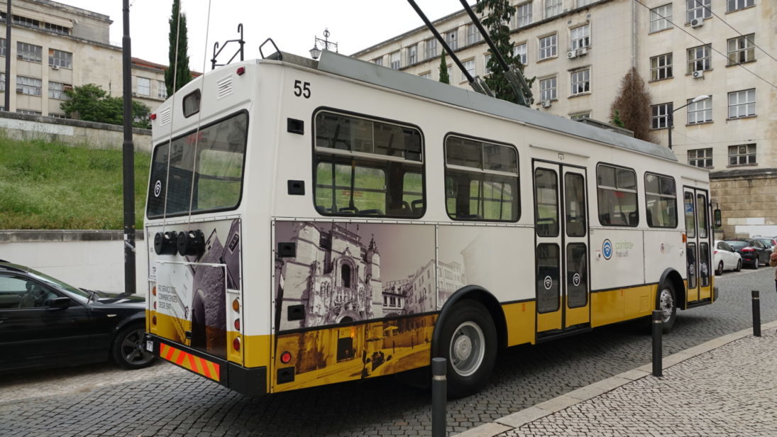 Coimbra aprova duas moções pela reposição parcial dos troleicarros. Viaturas elétricas desapareceram devido às obras do ‘metrobus’