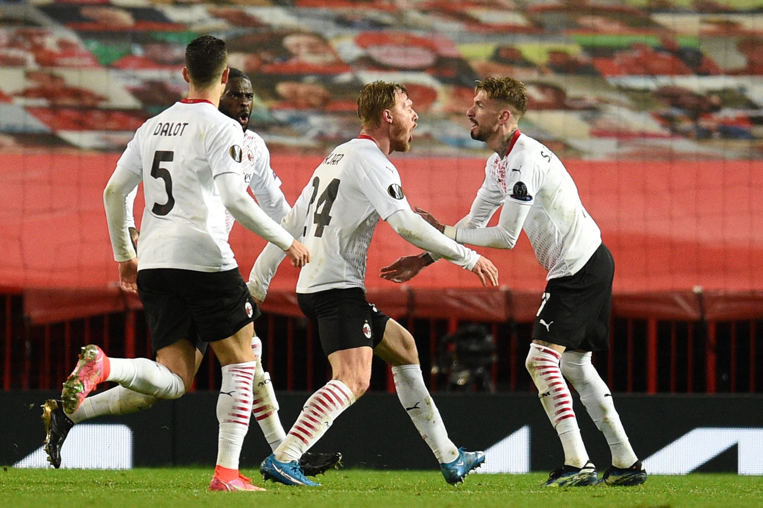 Liga Europa. AC Milan empata ao ‘cair do pano’ em Old Trafford, Ajax e Villarreal seguem bem lançados