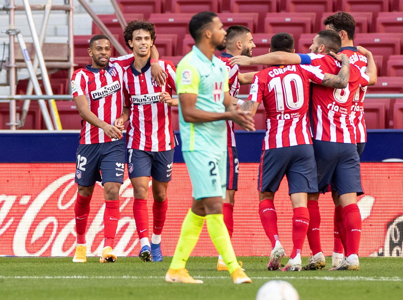 Félix marca e assiste na goleada do Atlético de Madrid, Suárez ‘bisa’ na estreia