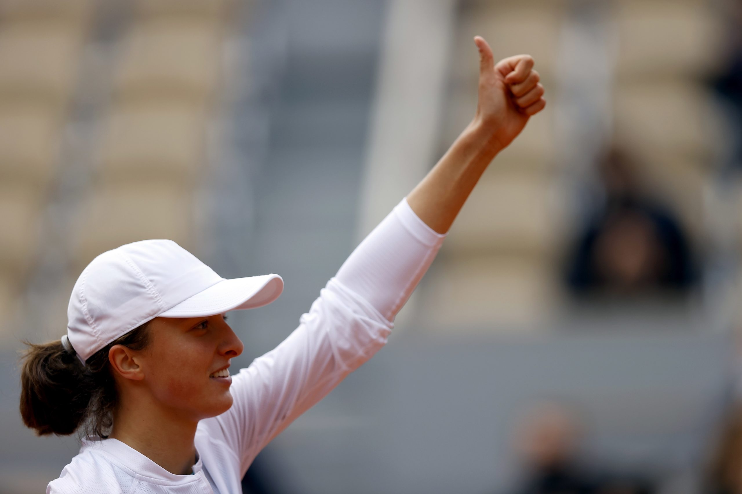 Swiatek bate Podoroska no torneio de Roland Garros e disputa primeira final de um ‘Grand Slam’