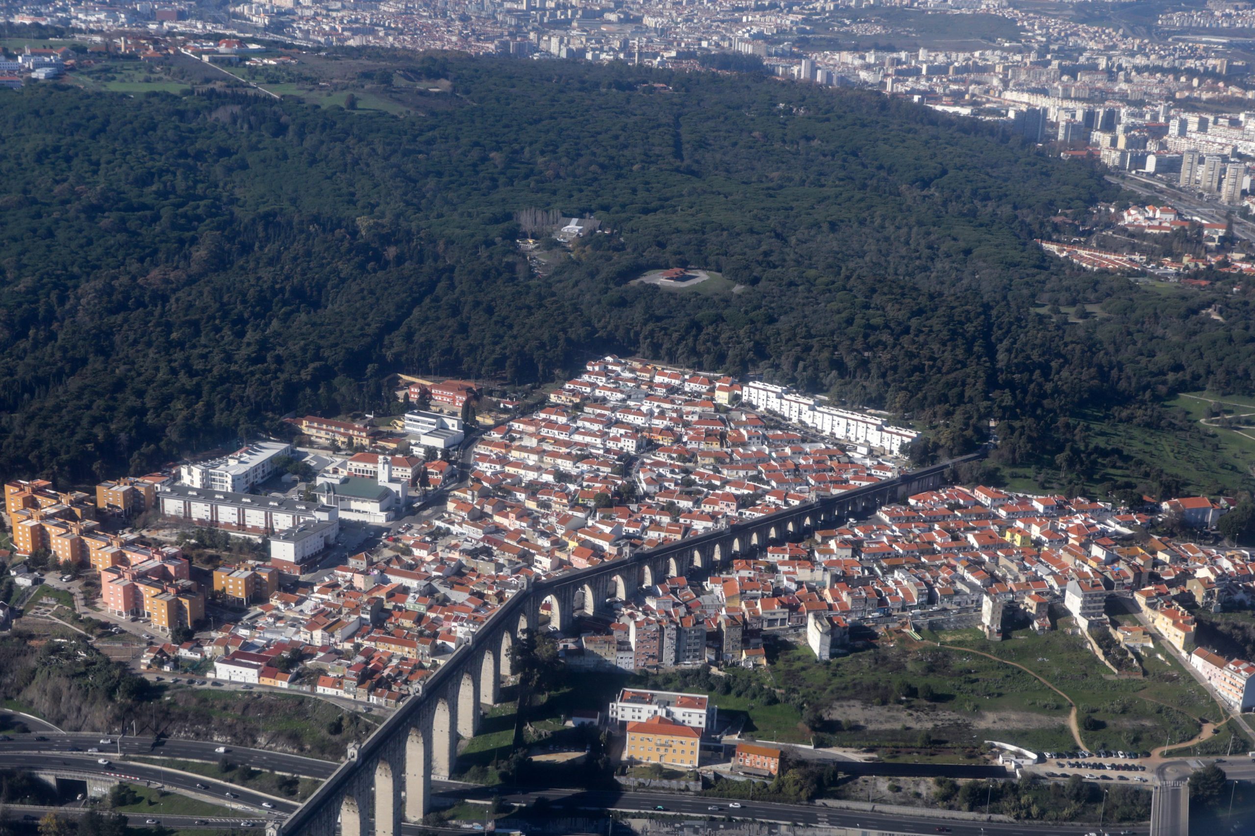 PSD/Lisboa propõe à Câmara reconversão de lojas vazias em habitação