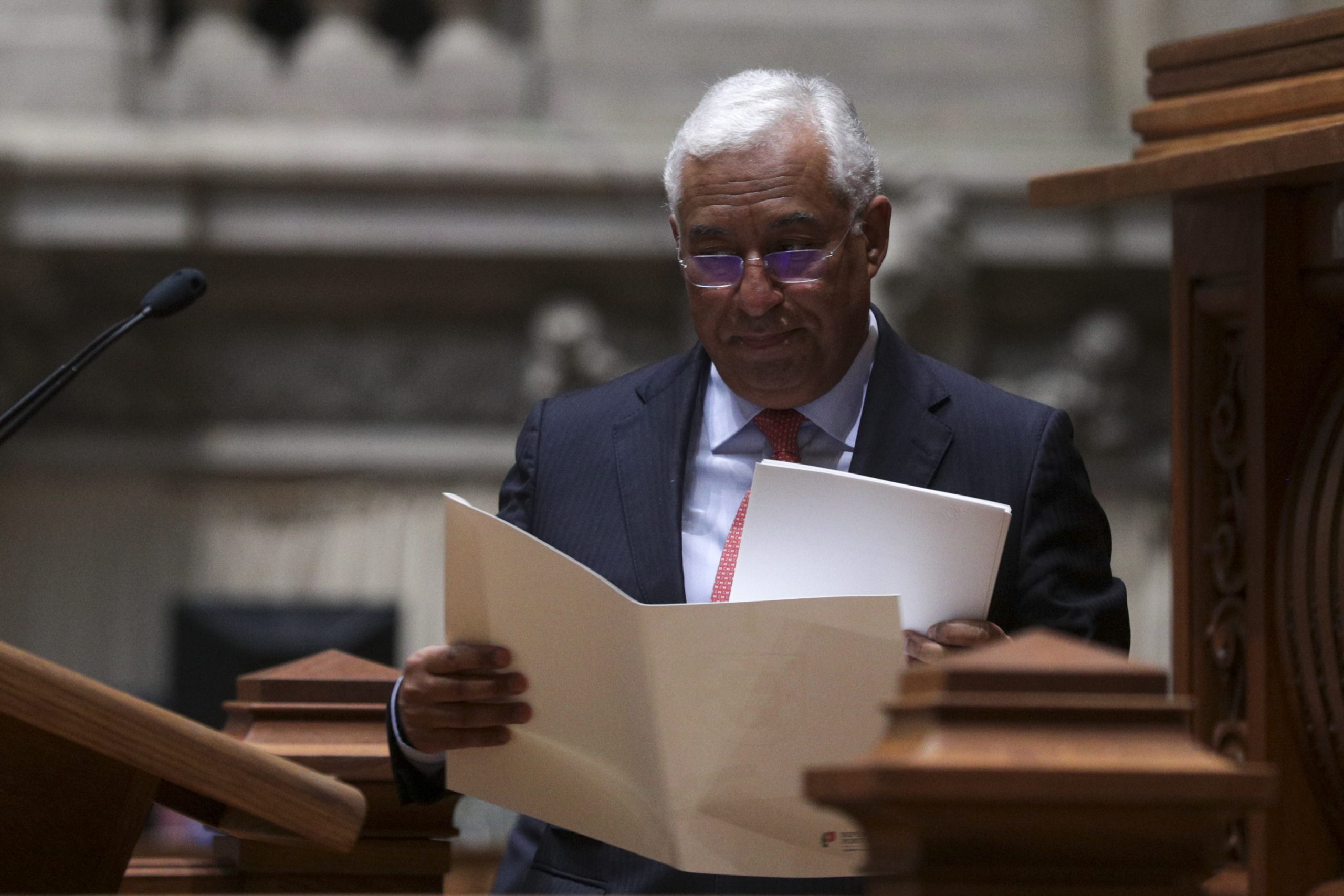 Já há tema para o primeiro debate quinzenal: António Costa escolhe “políticas de rendimento”