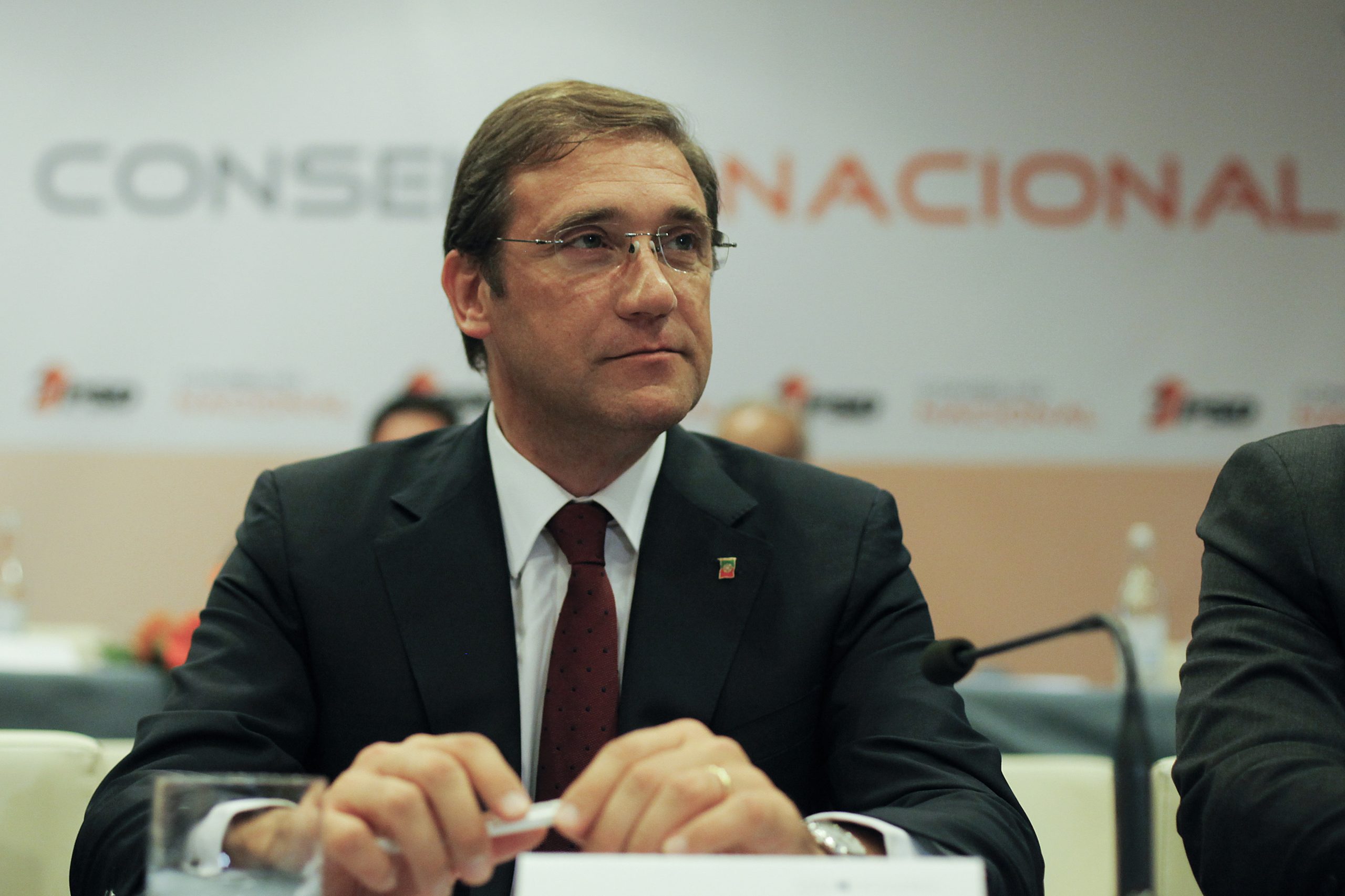 Passos recusa comentar Orçamento por não saber o que o Governo quer fazer