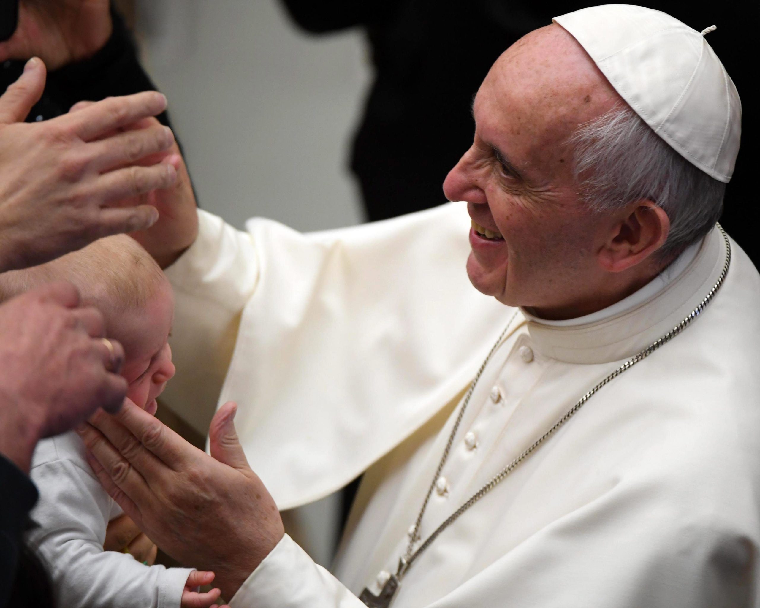 Papa Francisco diz que é tempo de “calar as armas” na Síria