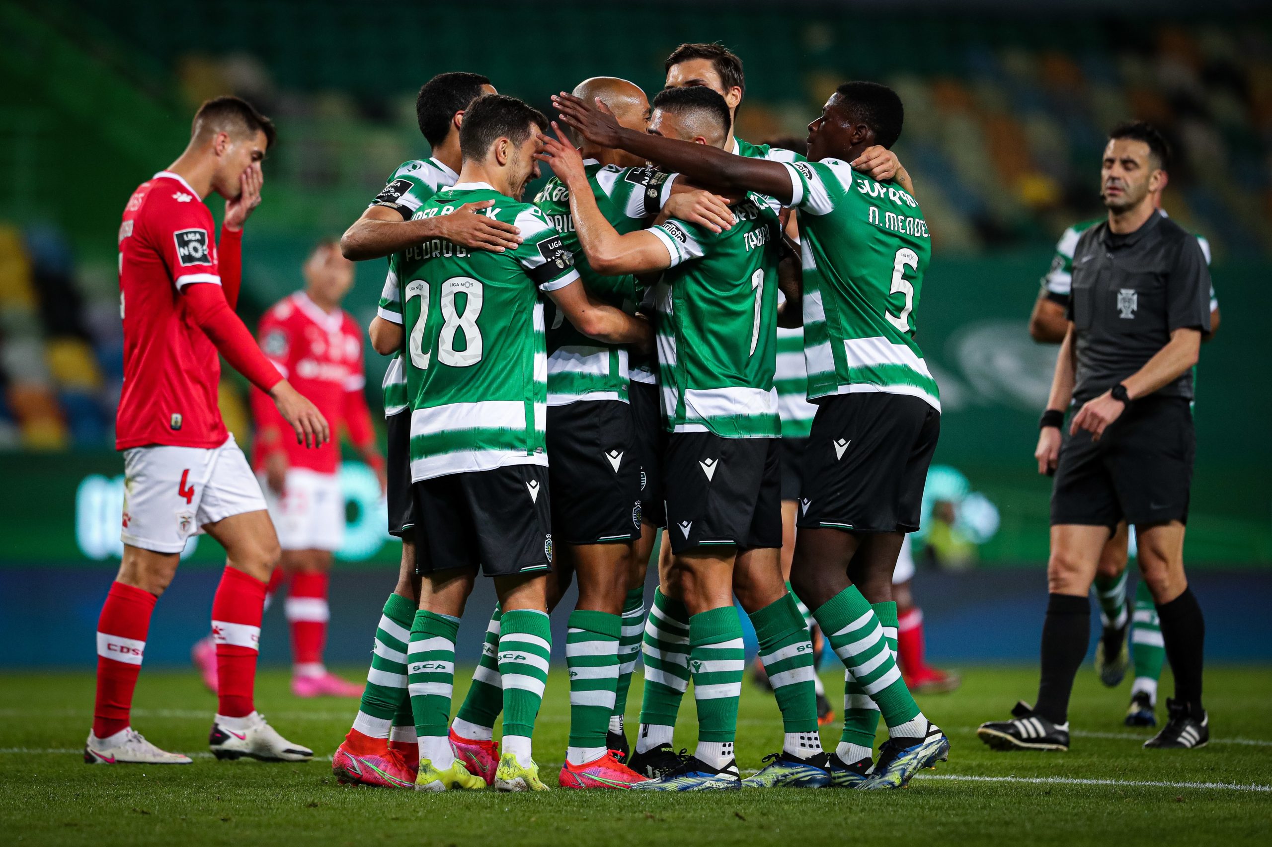 Sporting vence Santa Clara em Alvalade com golo nos descontos
